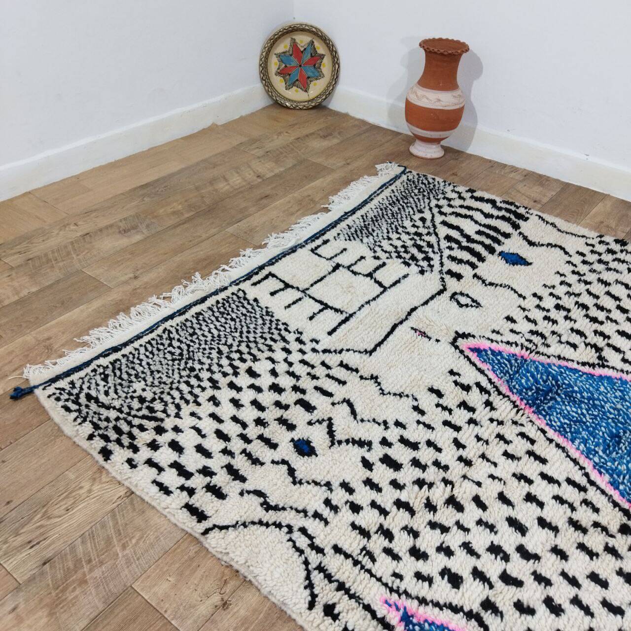 Handmade wool Berber rug 200 X 188 CM