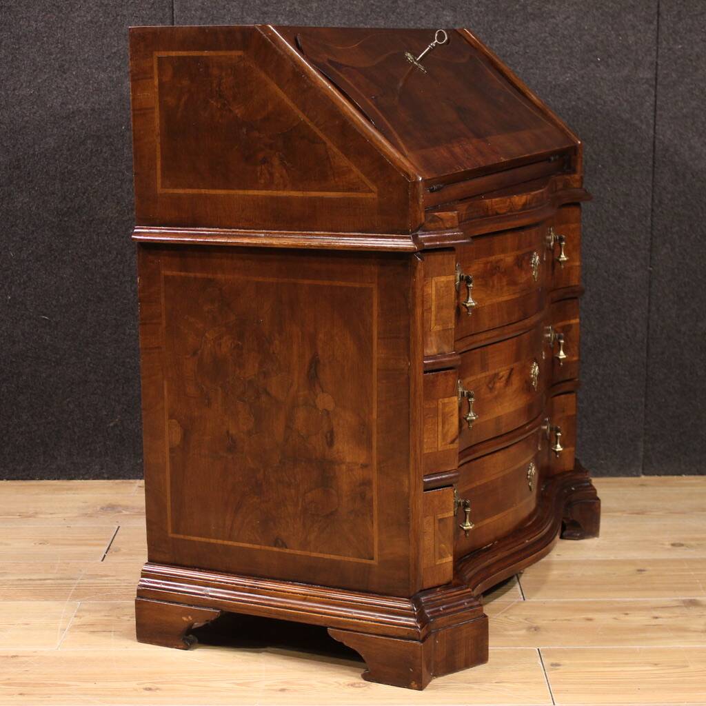 Small Venetian bureau of the 20th century