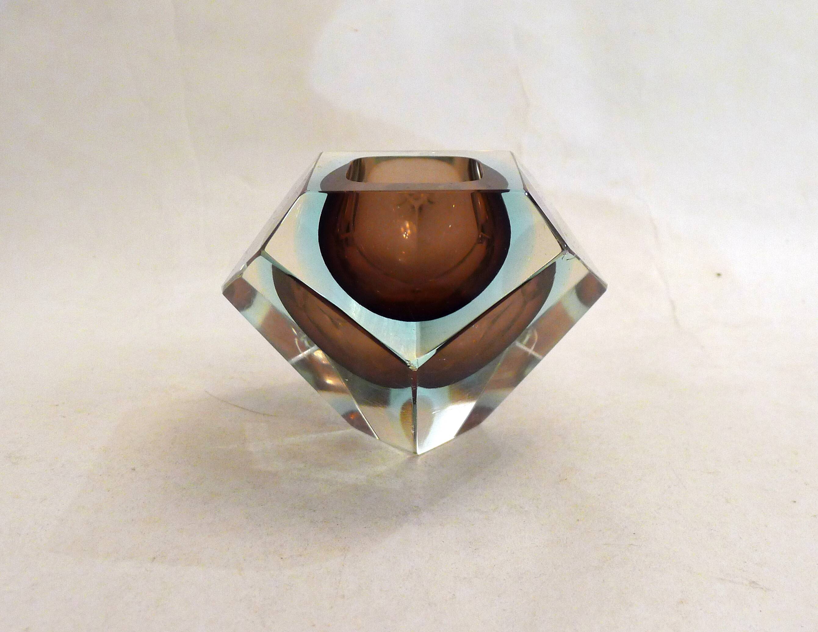 Sommerso faceted ashtray and pocket tray, made of Murano glass.