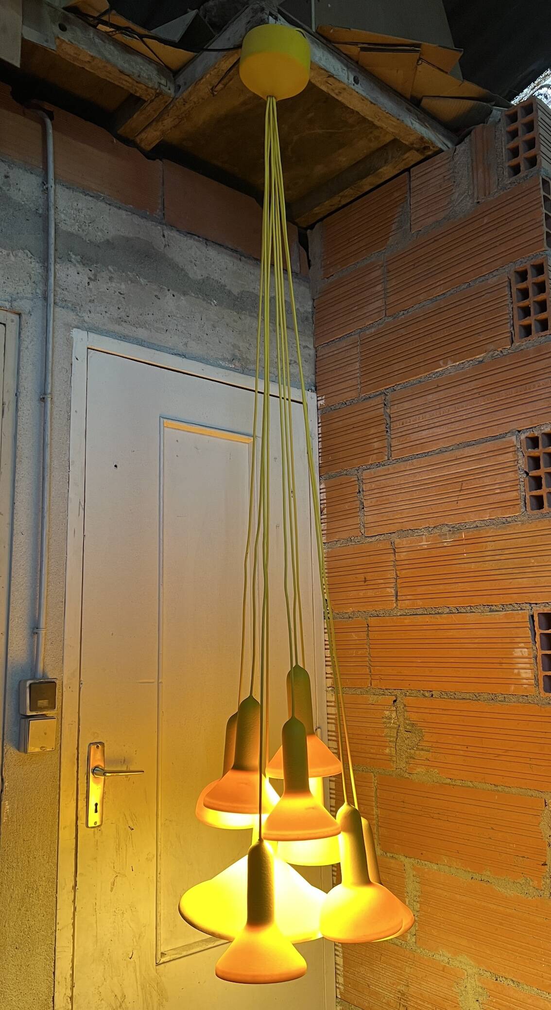 Grande suspension design Torch Light  par Sylvain Willenz pour Established & Sons - 2008