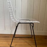 Wire chairs Harry Bertoïa