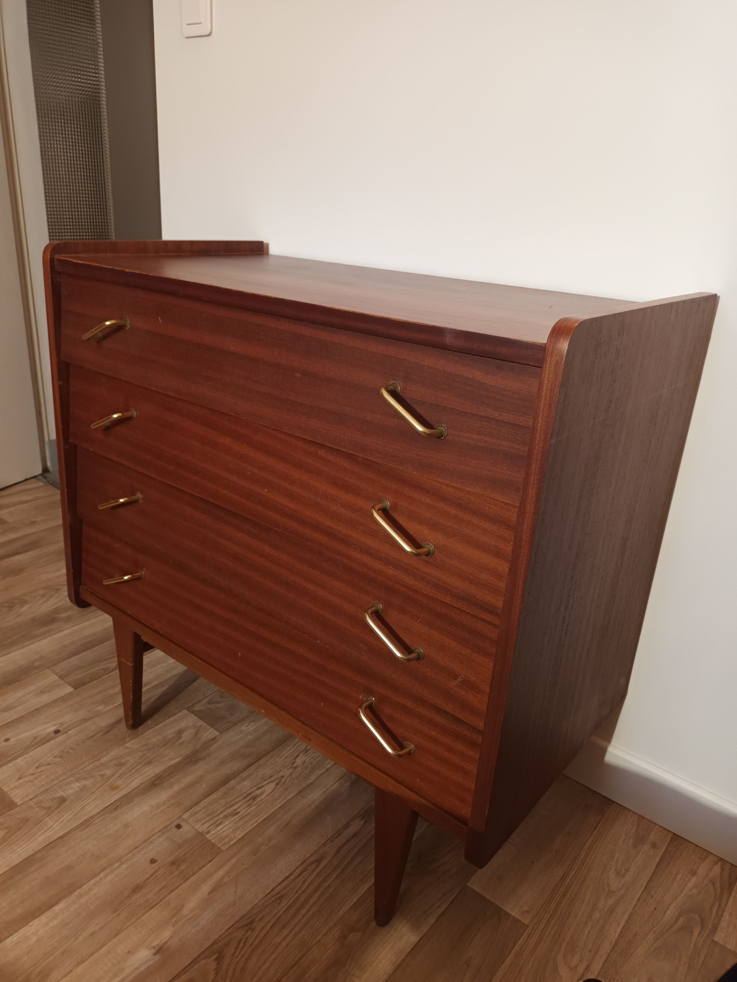 Vintage chest of drawers