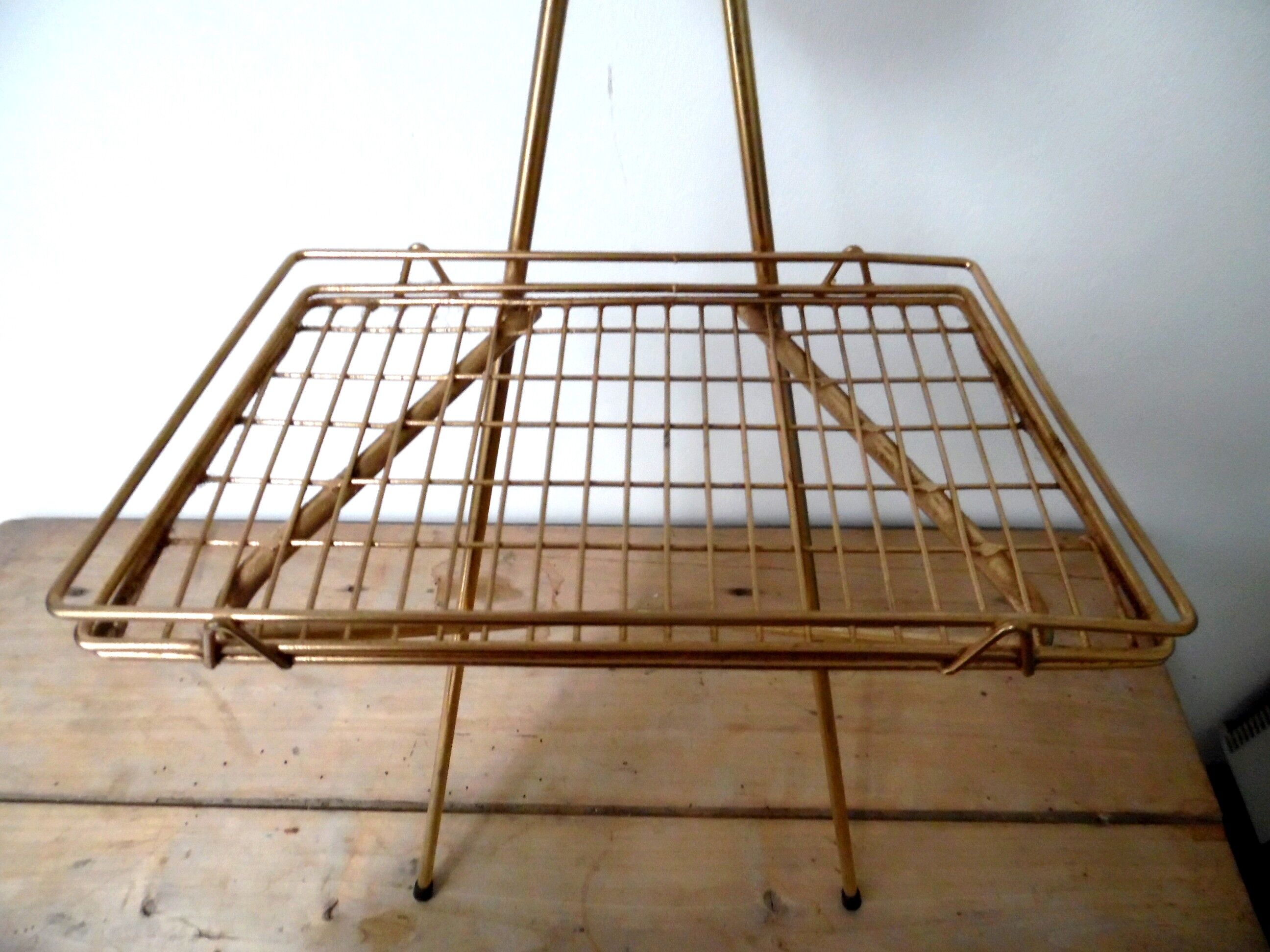 Vintage ashtray on feet