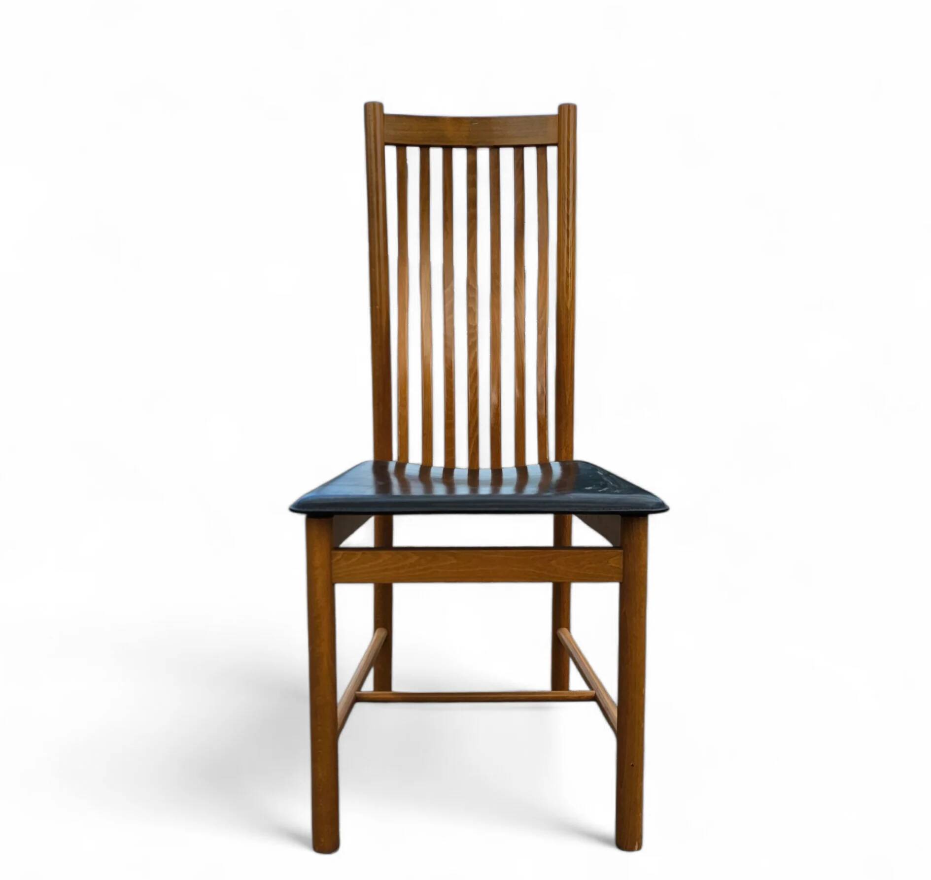 4 x Bros Nova chairs / leather seats