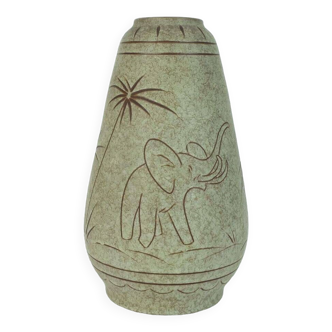 Early 1960s u-keramik mid century ceramic vase model no. 137/30 elephants and palmtrees decor