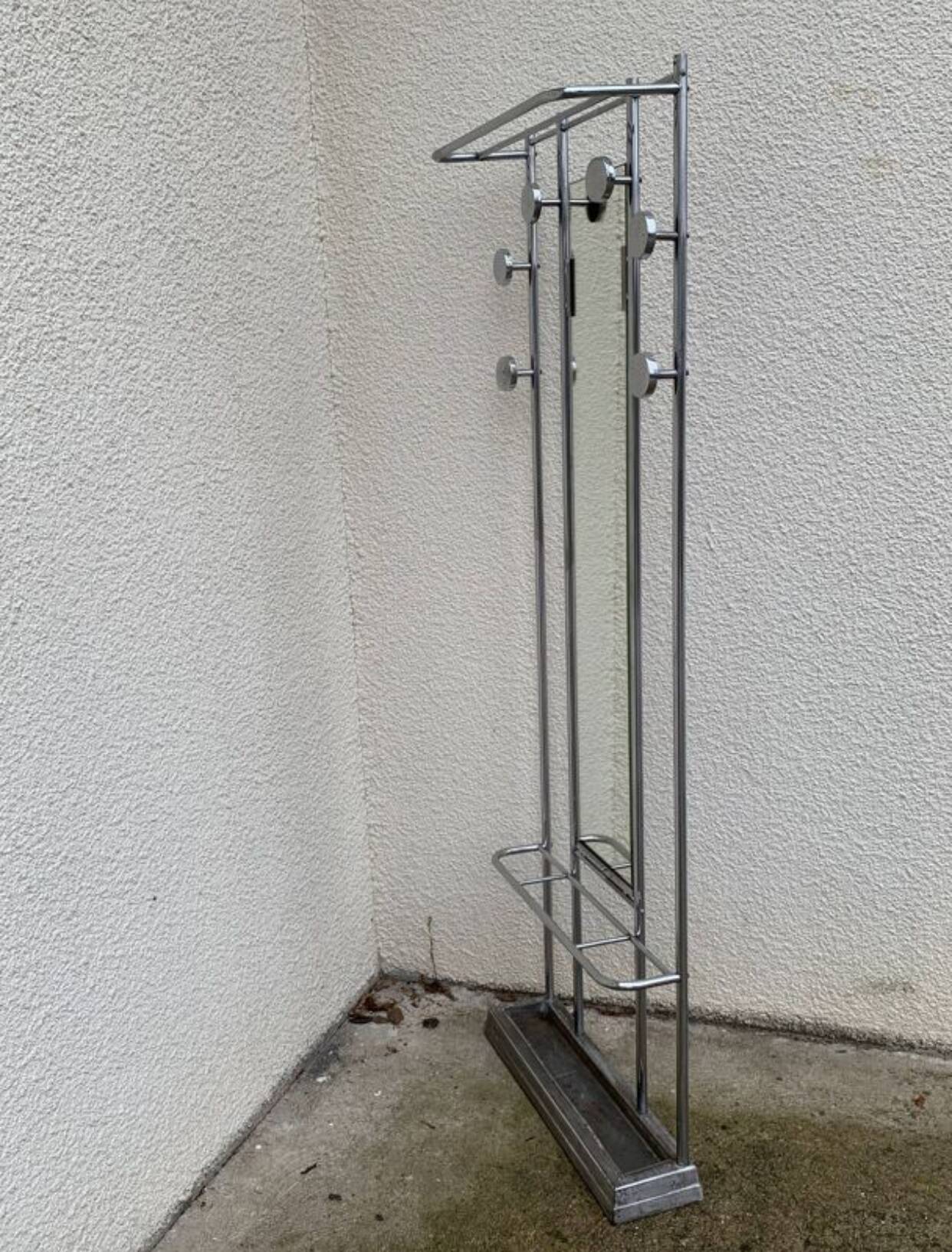 Chrome-plated aluminum entrance locker, 1950s