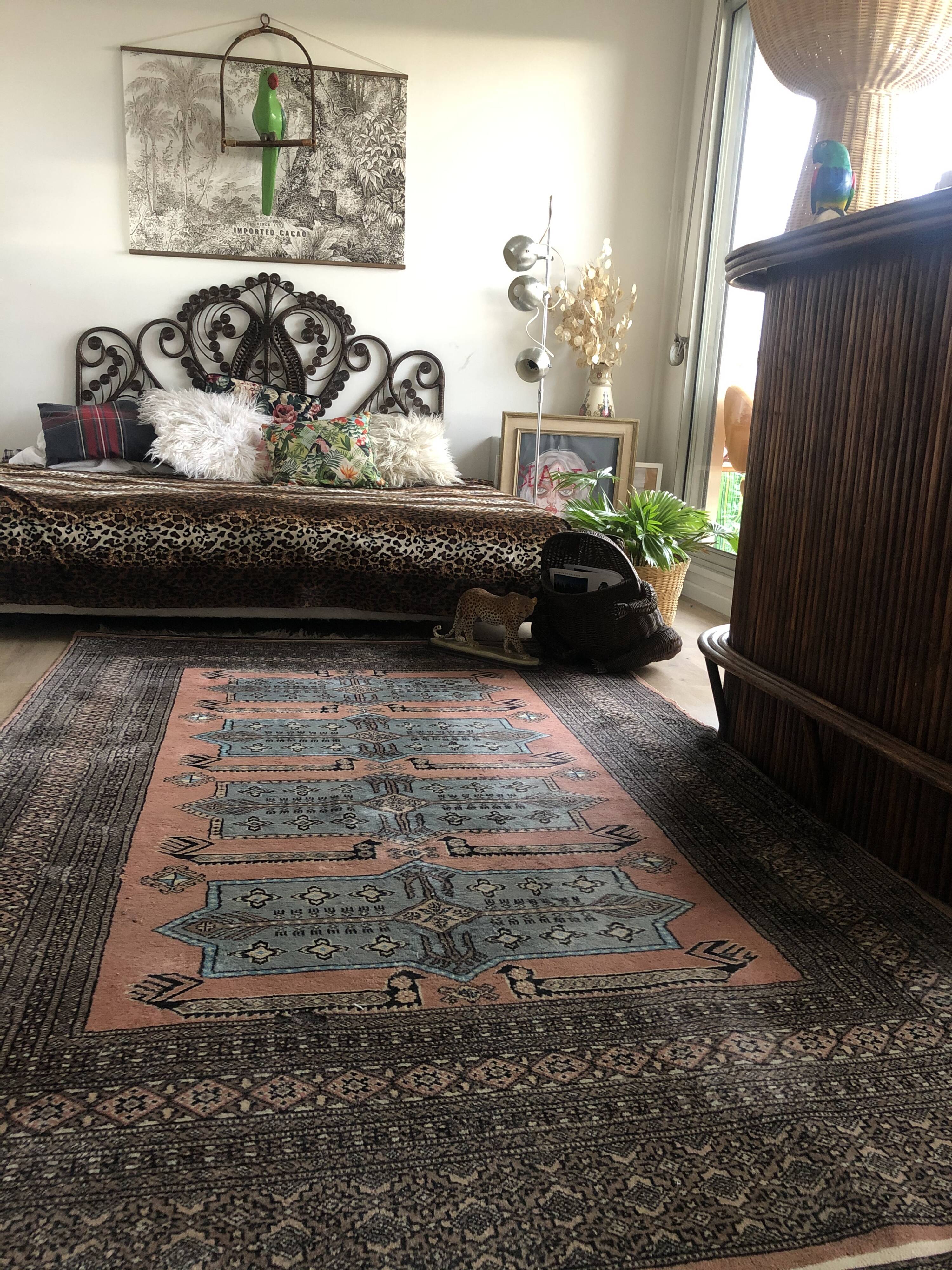 Vintage wool oriental rug - 245x157cm