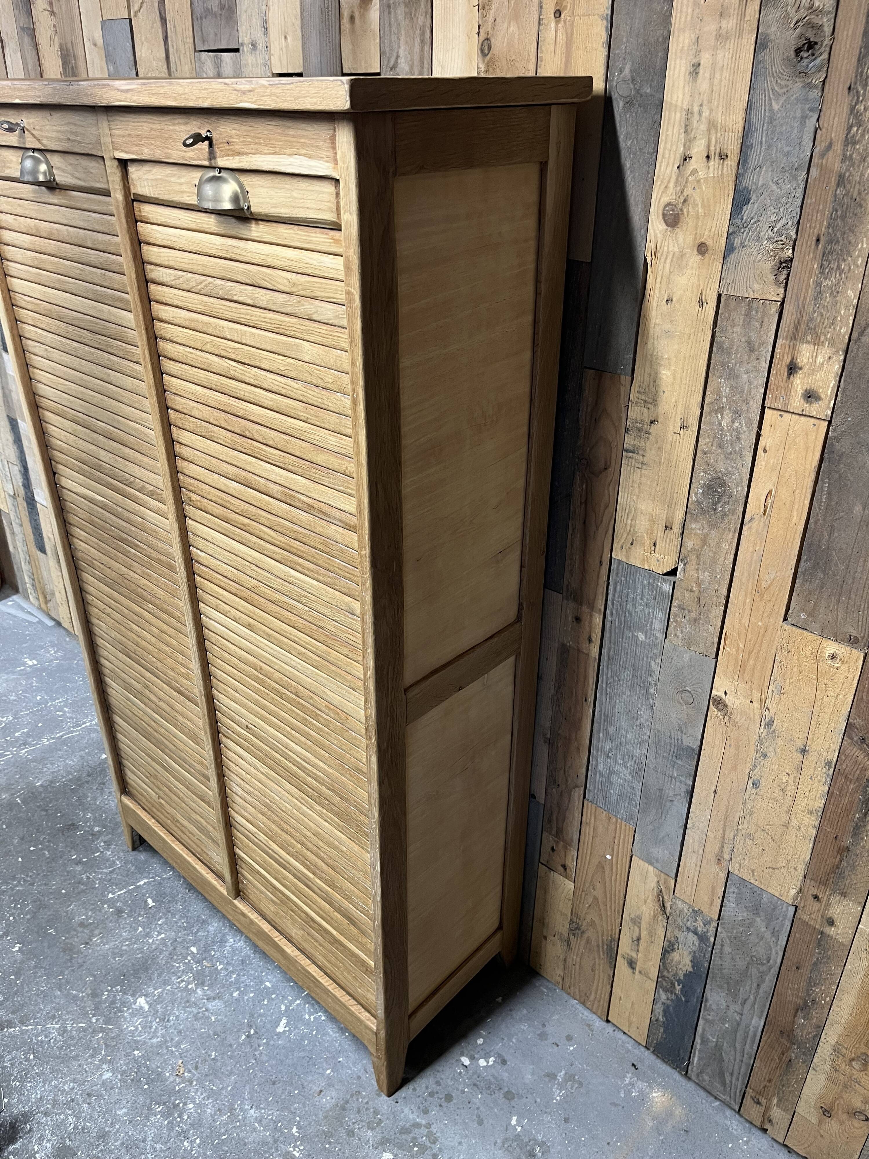 Meuble classeur à rideau double  chêne