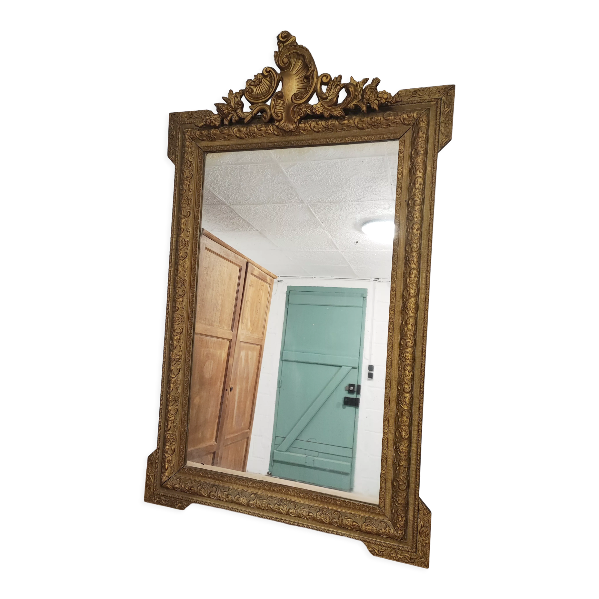Miroir doré antique fronton coquille, 130x80 cm