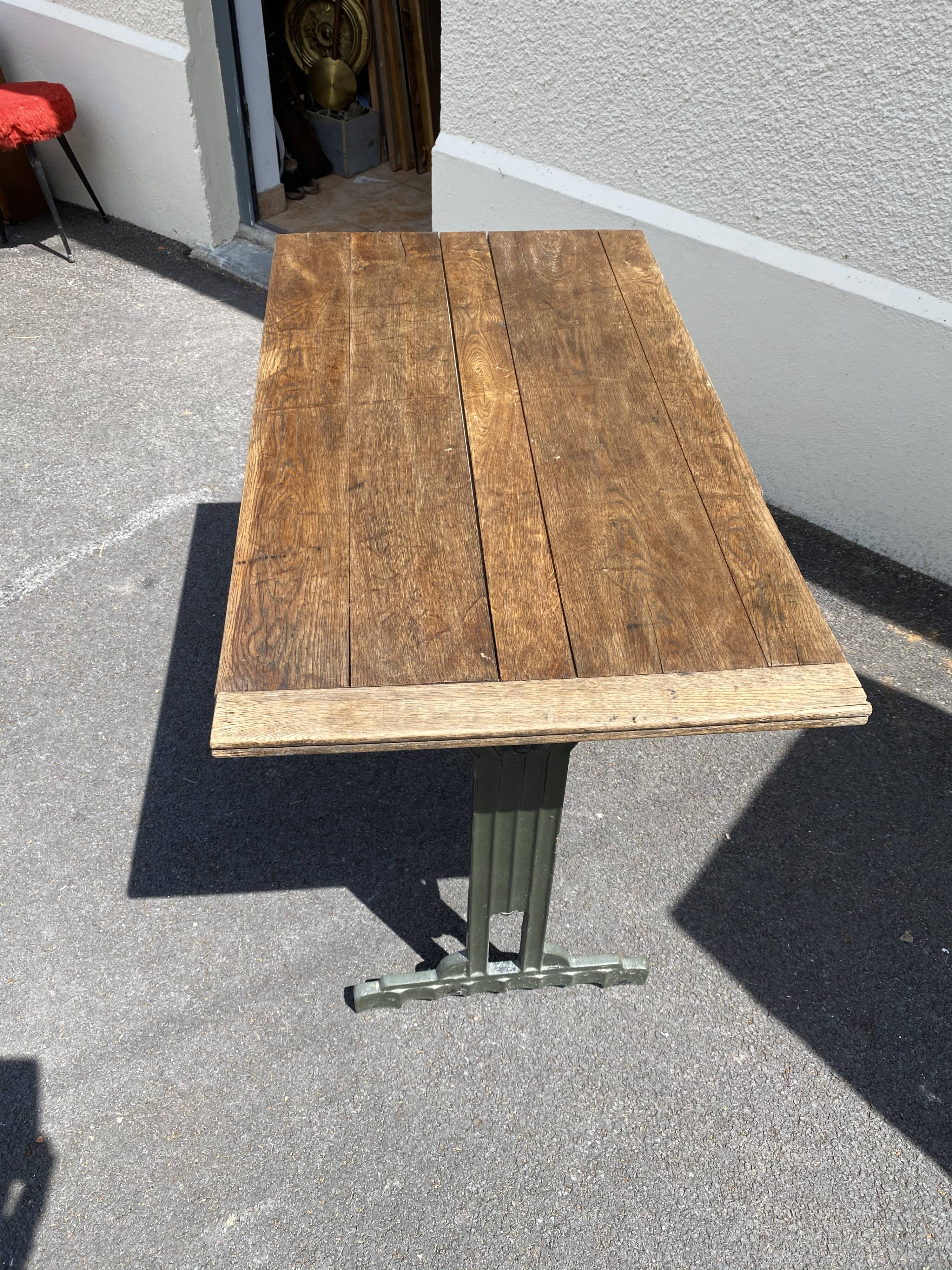 Bistro table