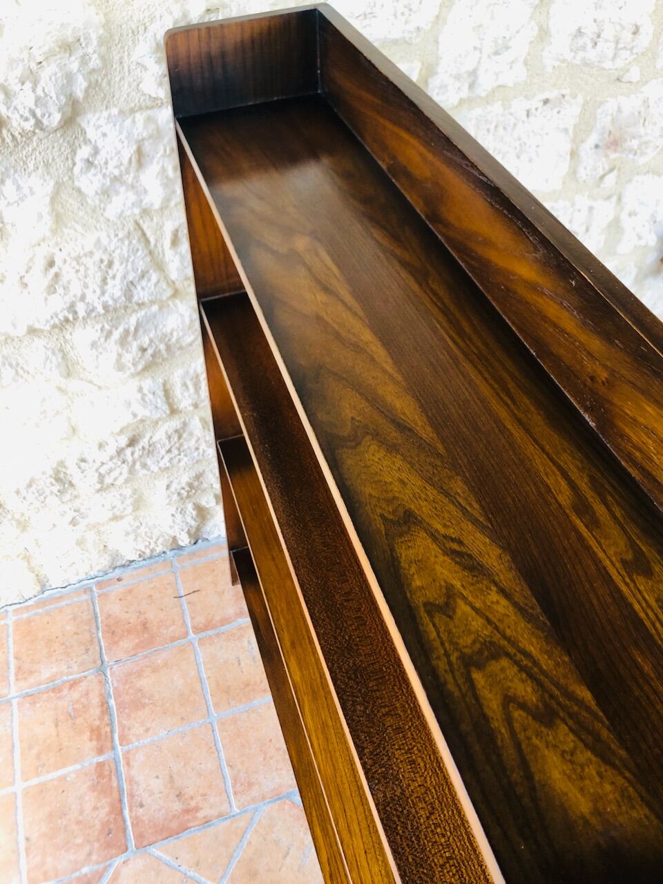 Vintage stand-pedding, Scandinavian style shelf by Herbert Gibbs, circa 60