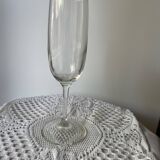 Set of 4 champagne flutes.