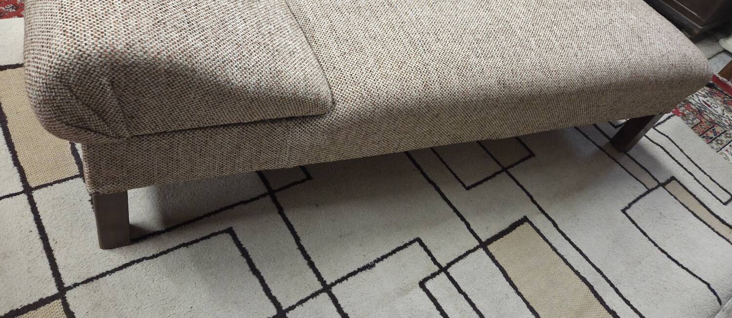 Daybed, vintage 1970s chaise longue with headrest.