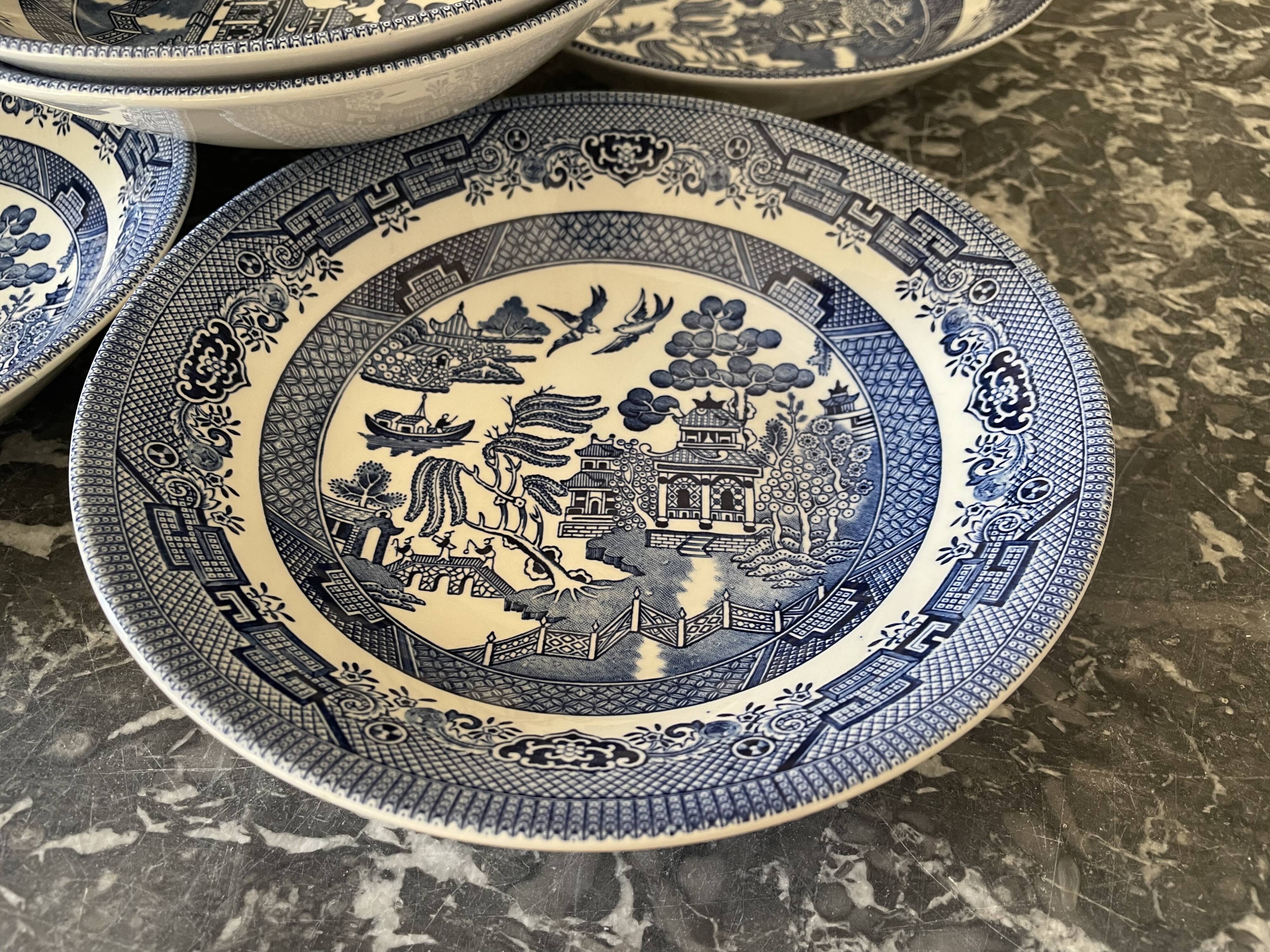 Hollow earthenware plates Churchill Willow Blue
