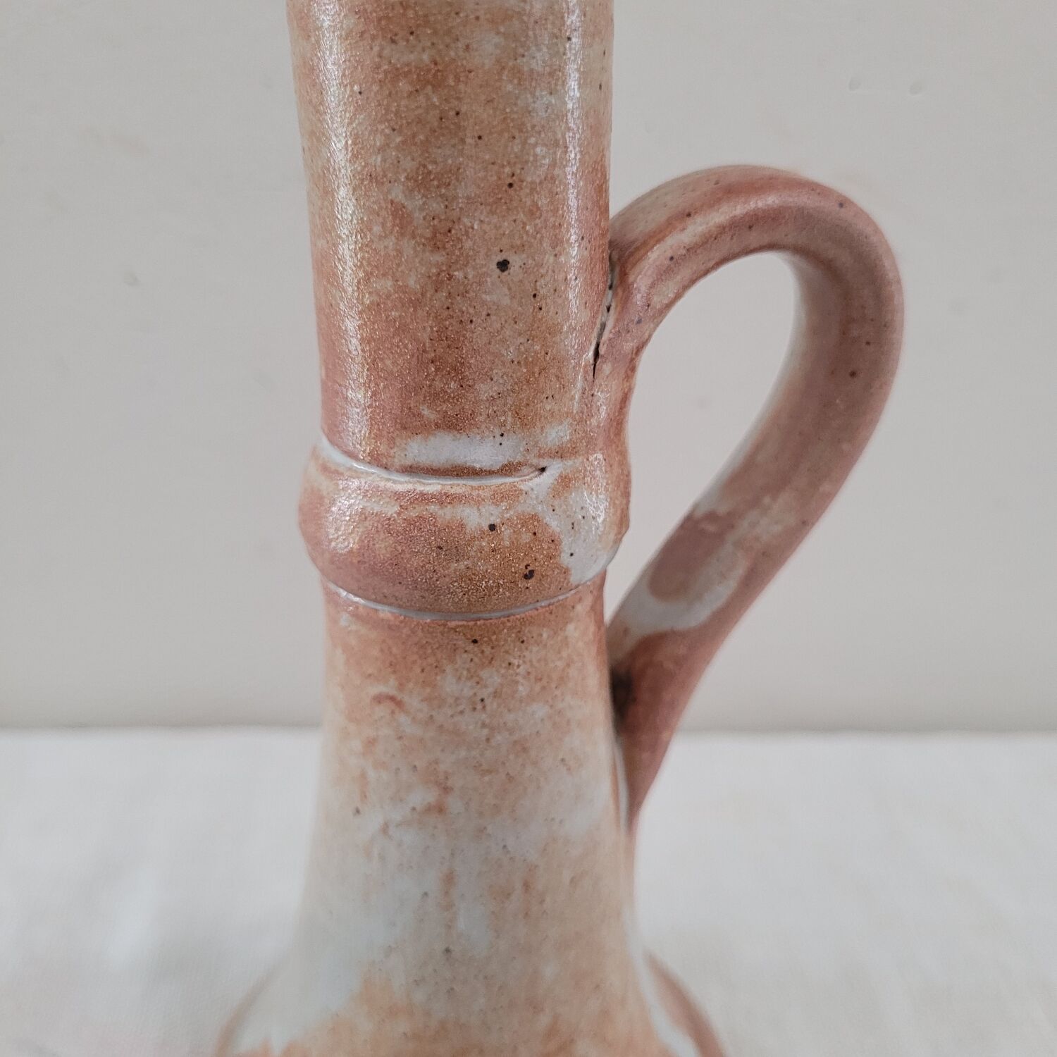 ​Bougeoir Artisanal en Terre Cuite Brute – Circa 1970