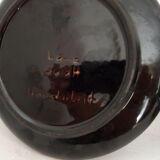 A pair of Thun earthenware plates by Lanz Gwatt.