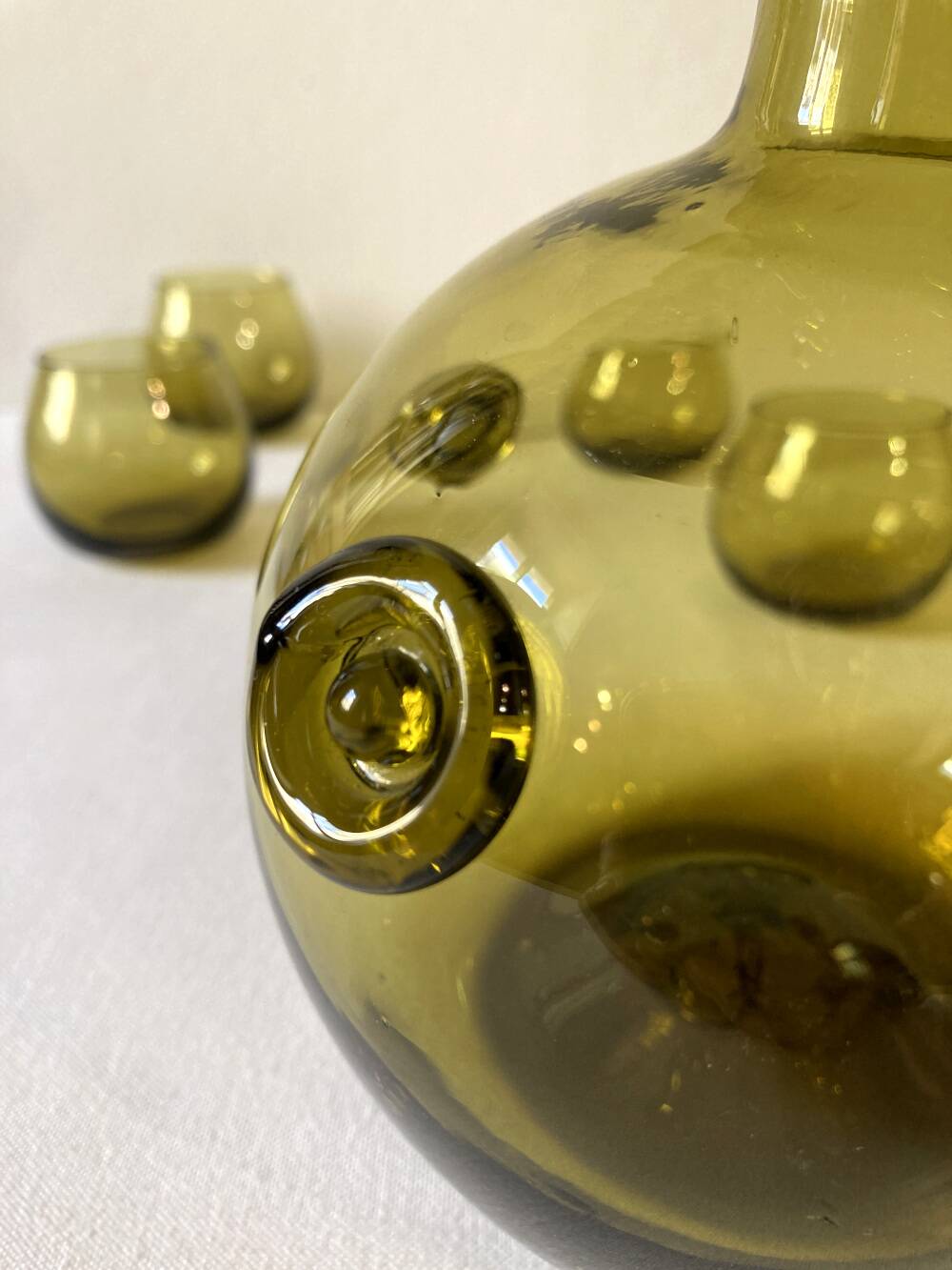 Blown glass liqueur carafe and its 4 small glasses