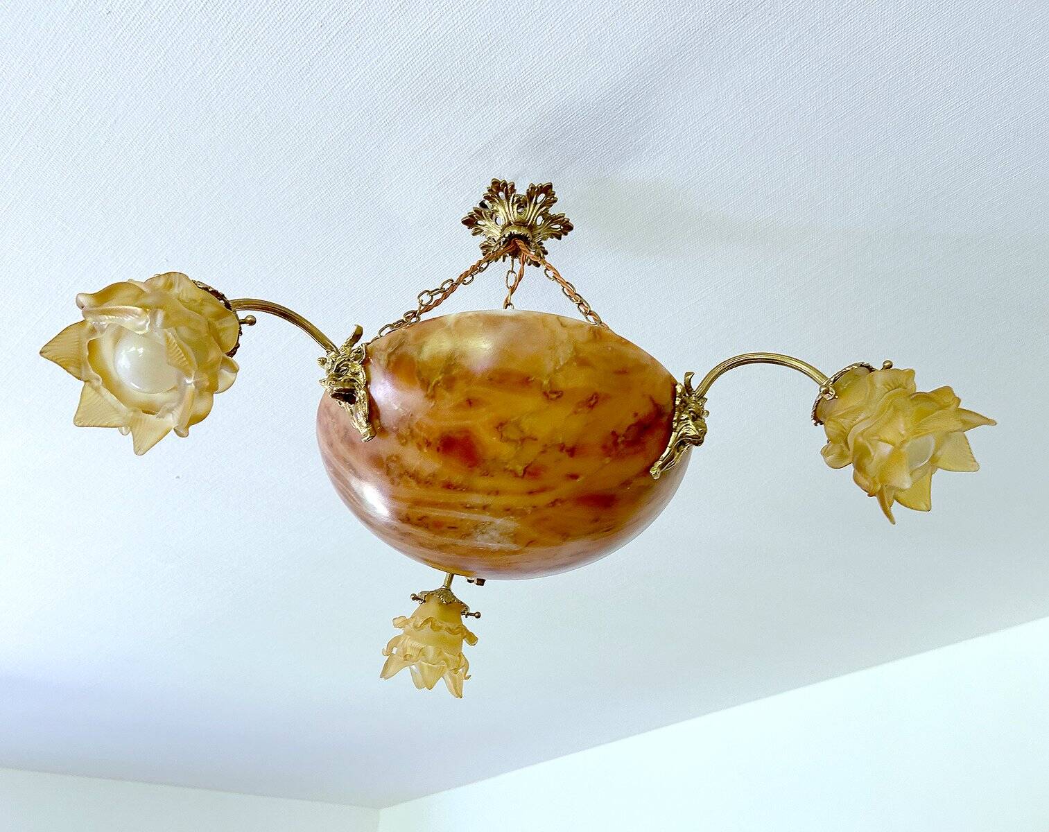 Art Deco pendant light in alabaster marble and bronze,1920s
