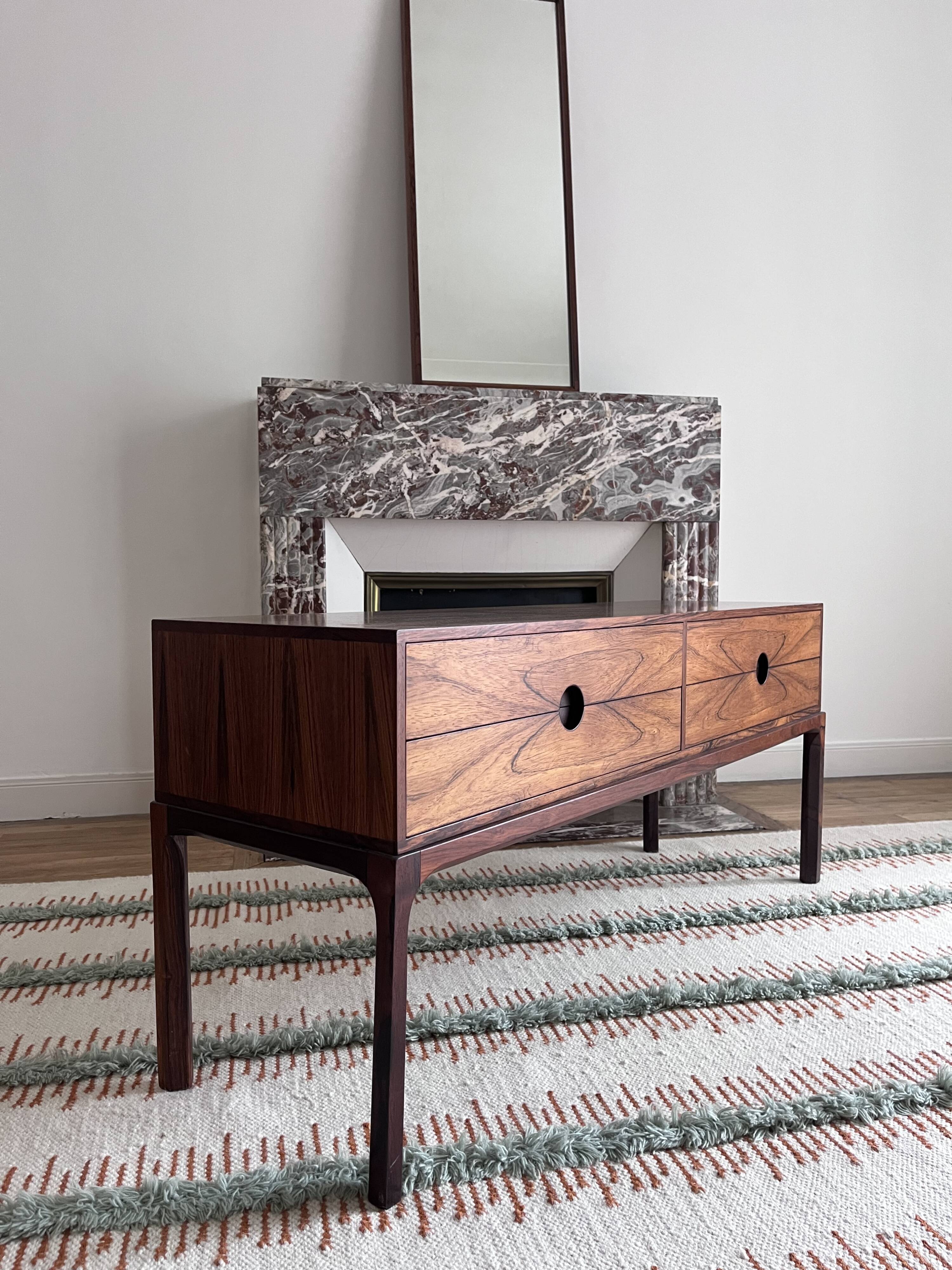 Low enfilade in rosewood by Kai Kristiansen for Aksel Kjersgaard