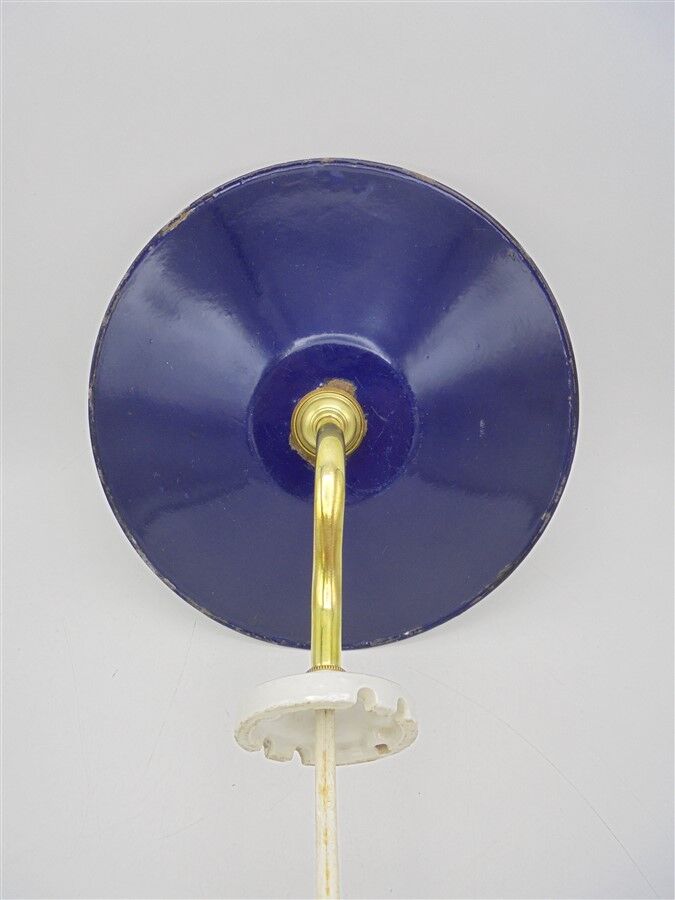 Swan collar wall sconce and enamelled sheet metal