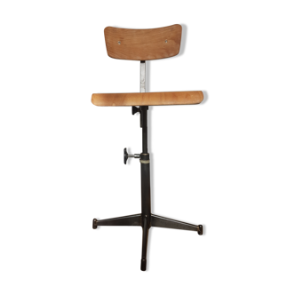 Adjustable workshop chair