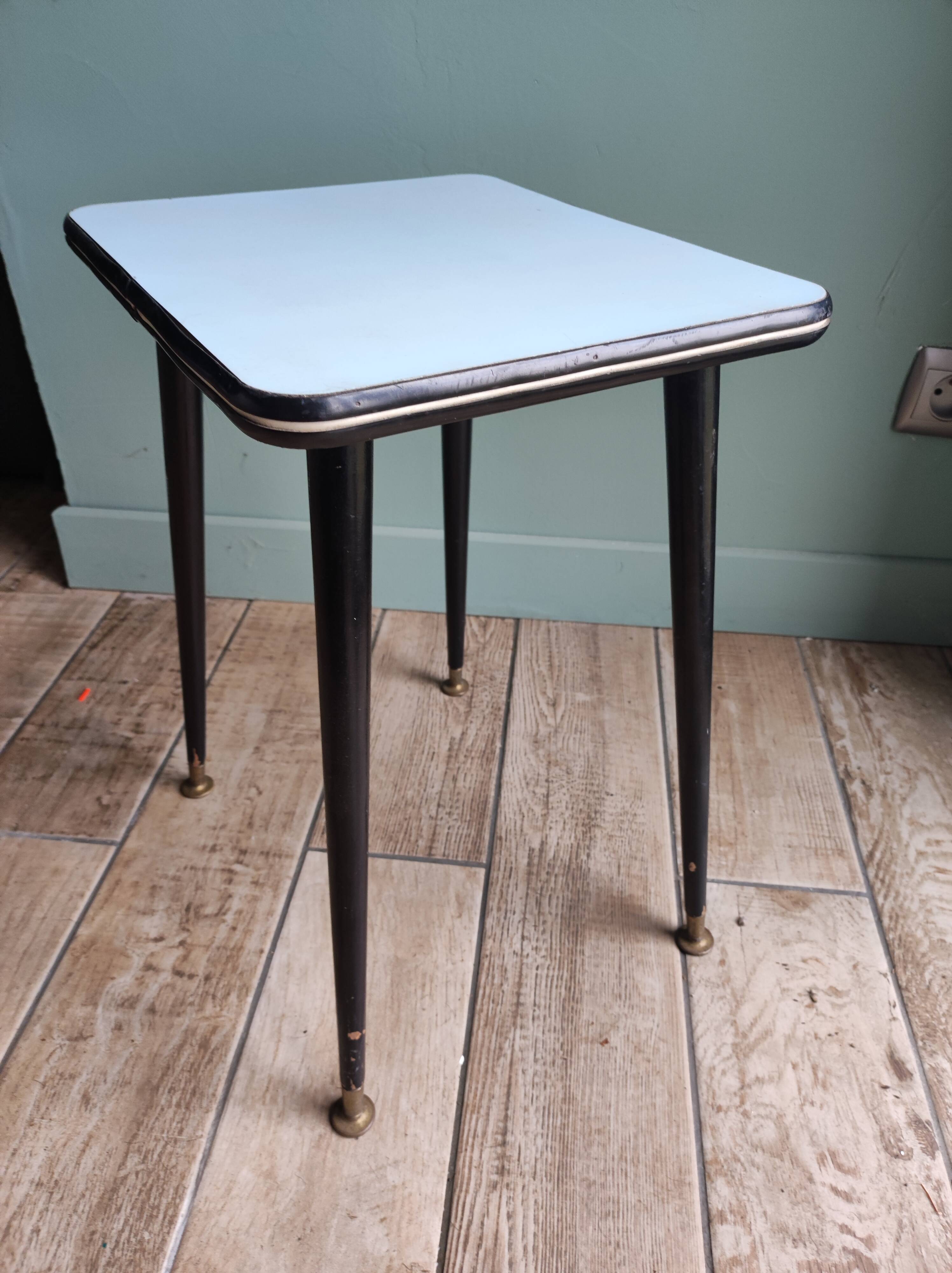 Side table plant holder formica feet compass wood brass vintage