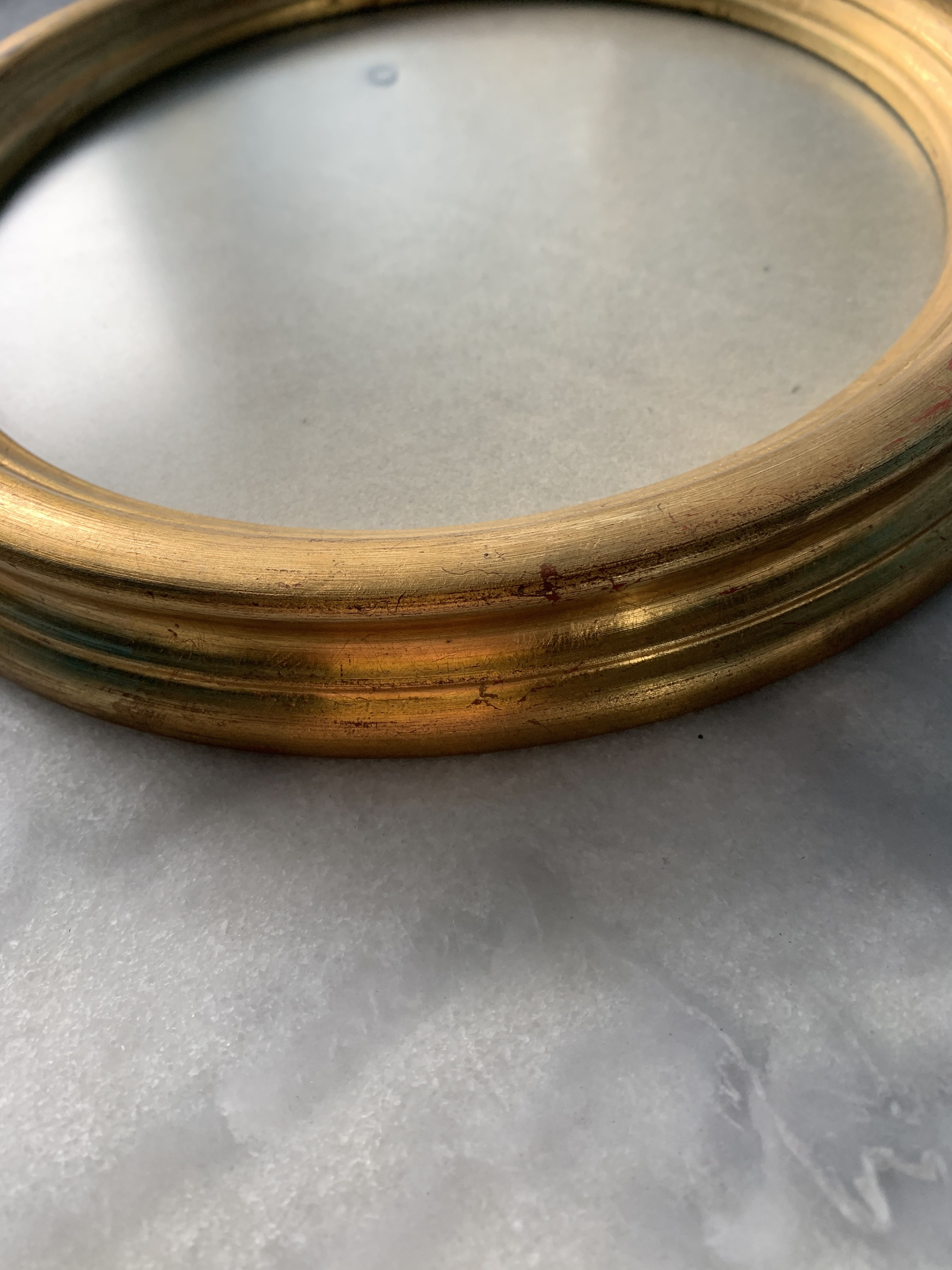 Golden round frame