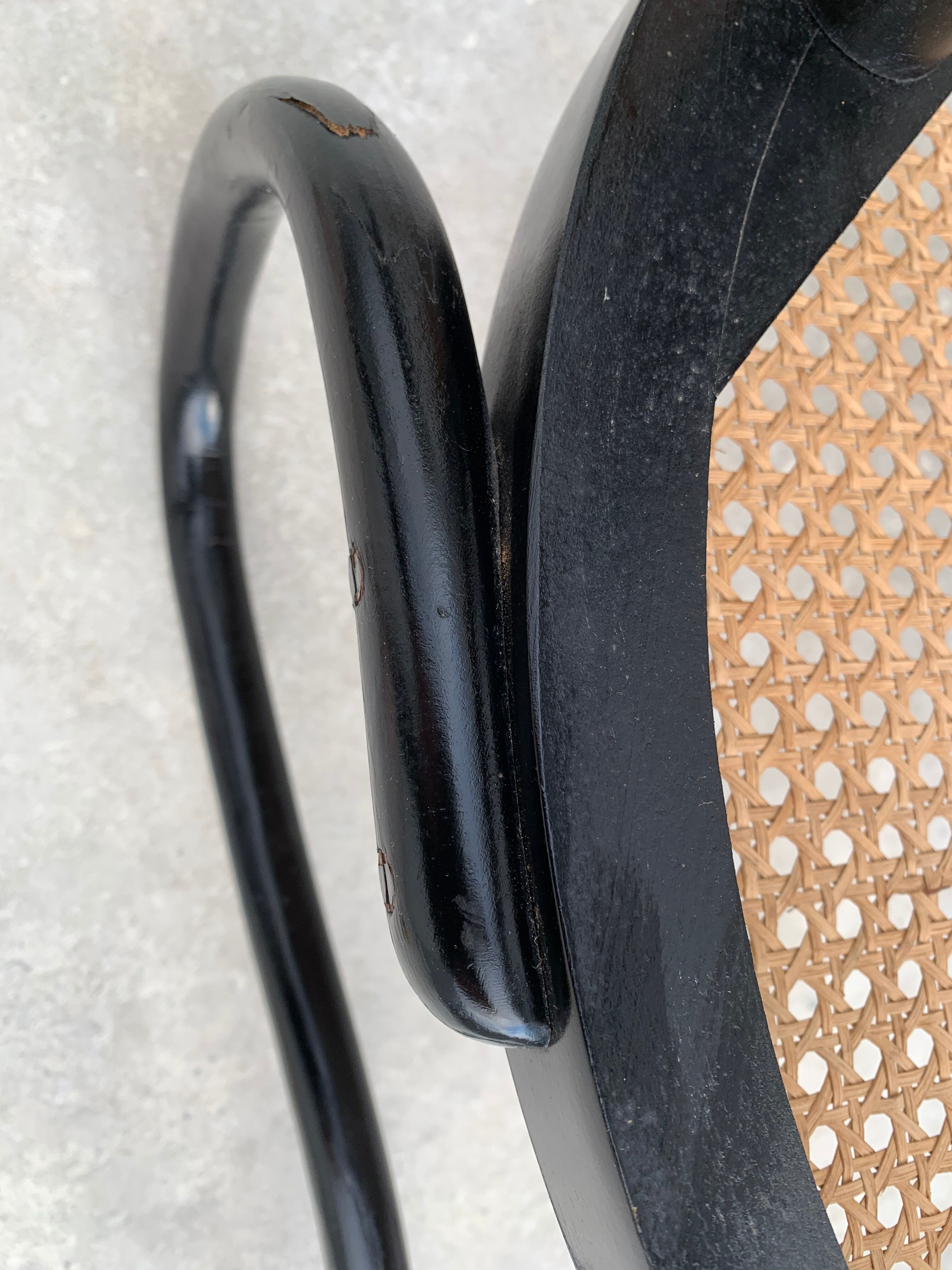 Tuna chair model 1018 in black curved wood and canning 1930