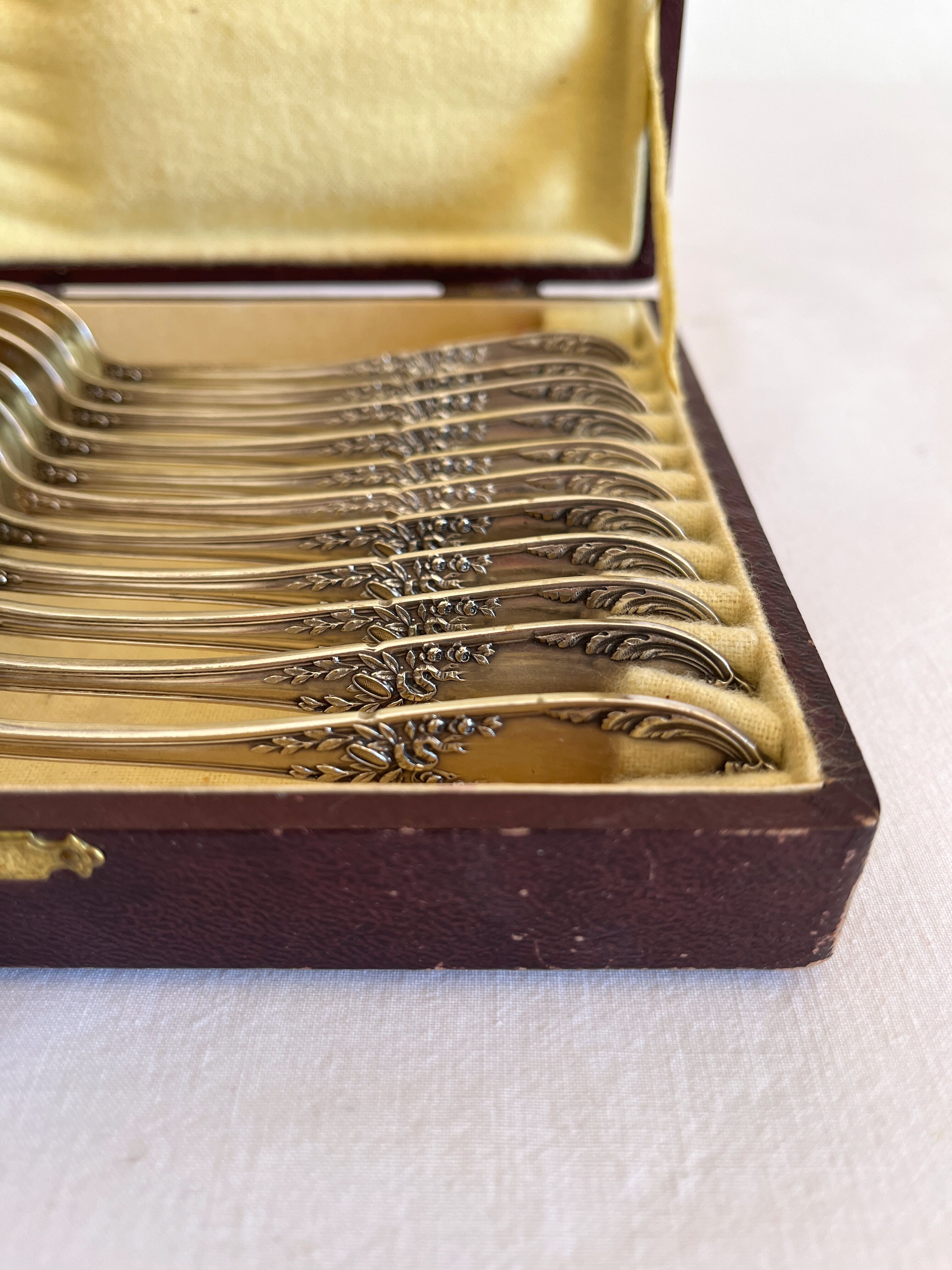 Set of 11 small vintage silver-plated metal spoons
