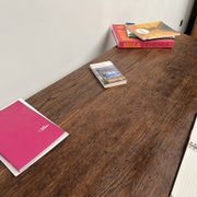 Grande table écritoire des années 40 en chêne massif