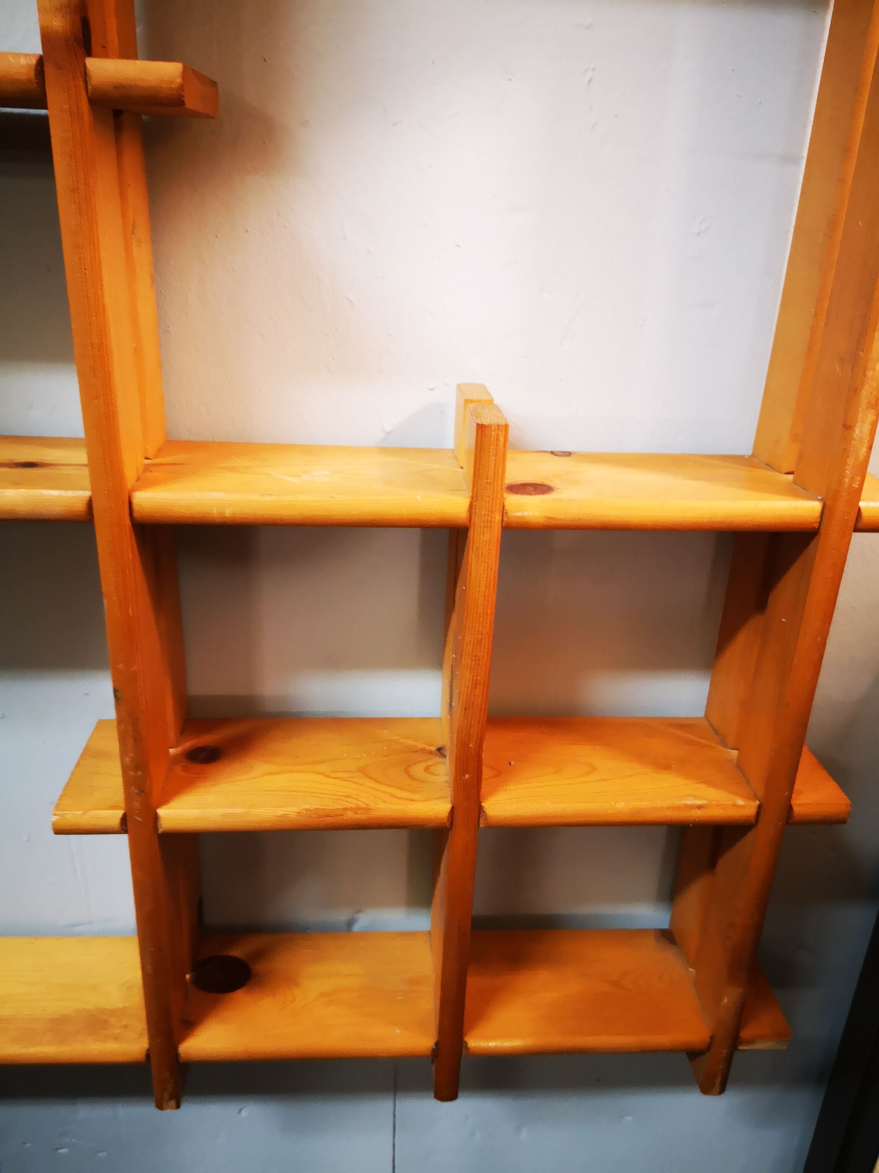 Wooden shelf way "Maison Regain"