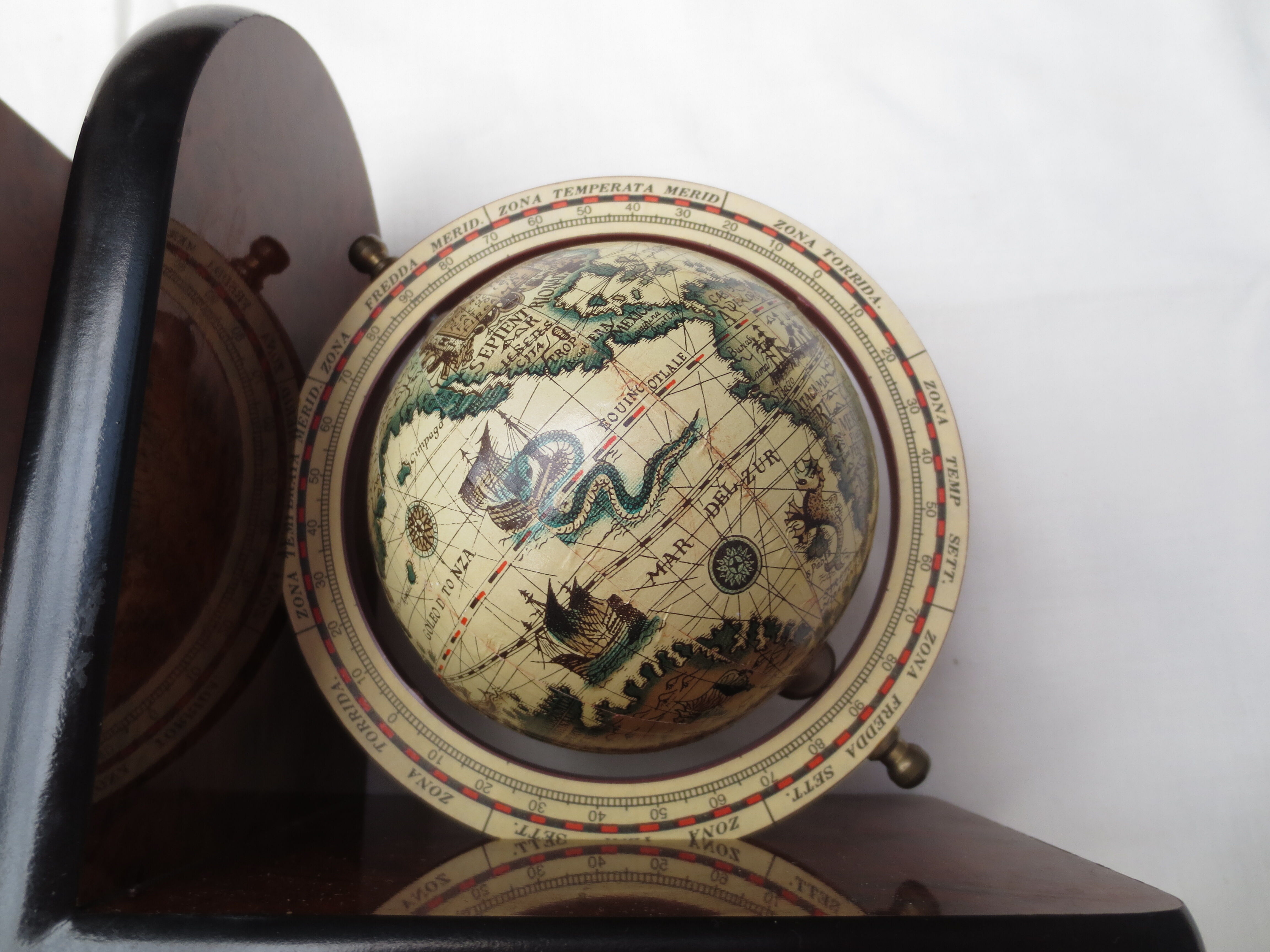 World pound-book greenhouse