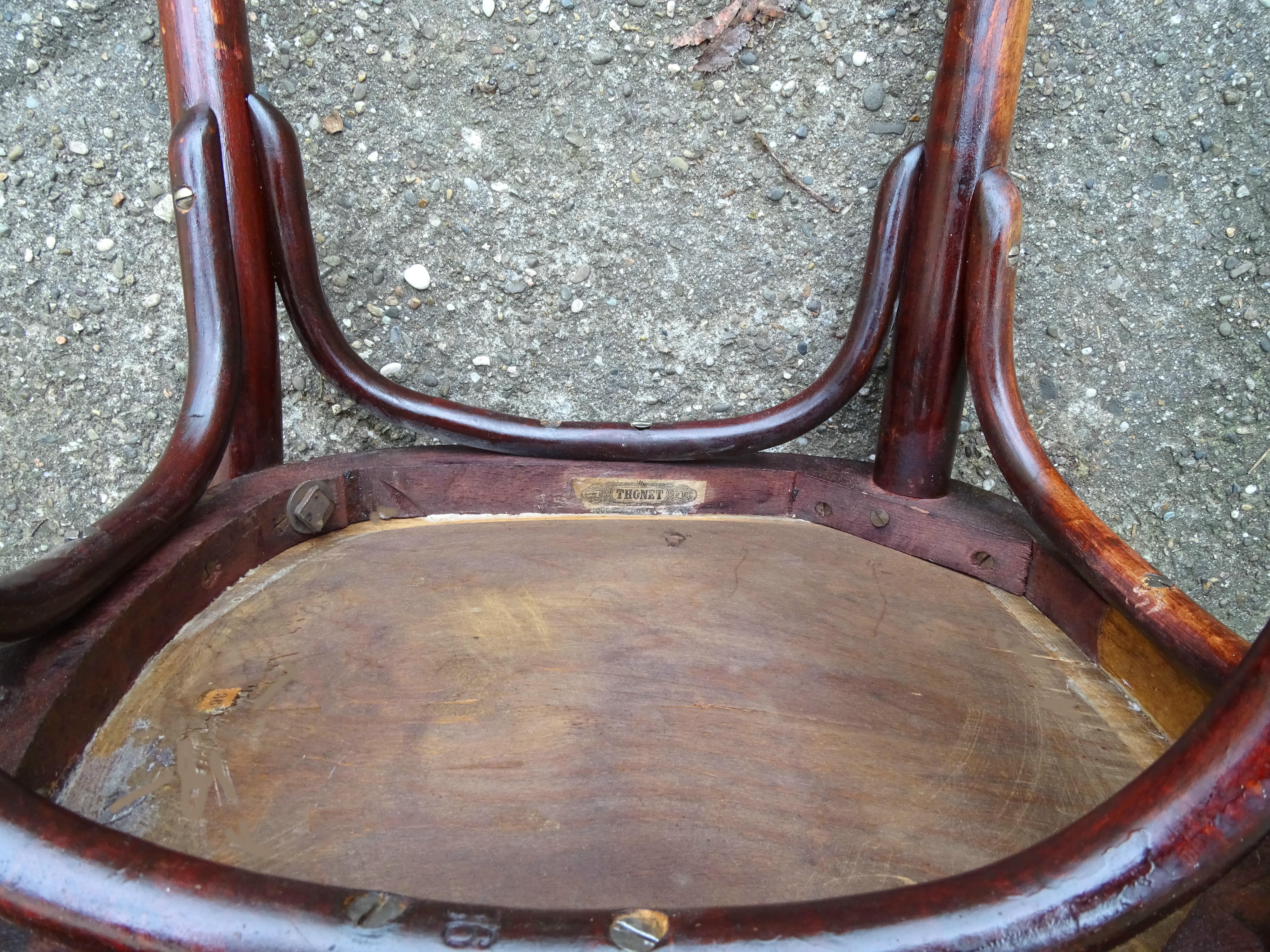 Chaise bistrot Thonet n°55 vers 1925 assise bois