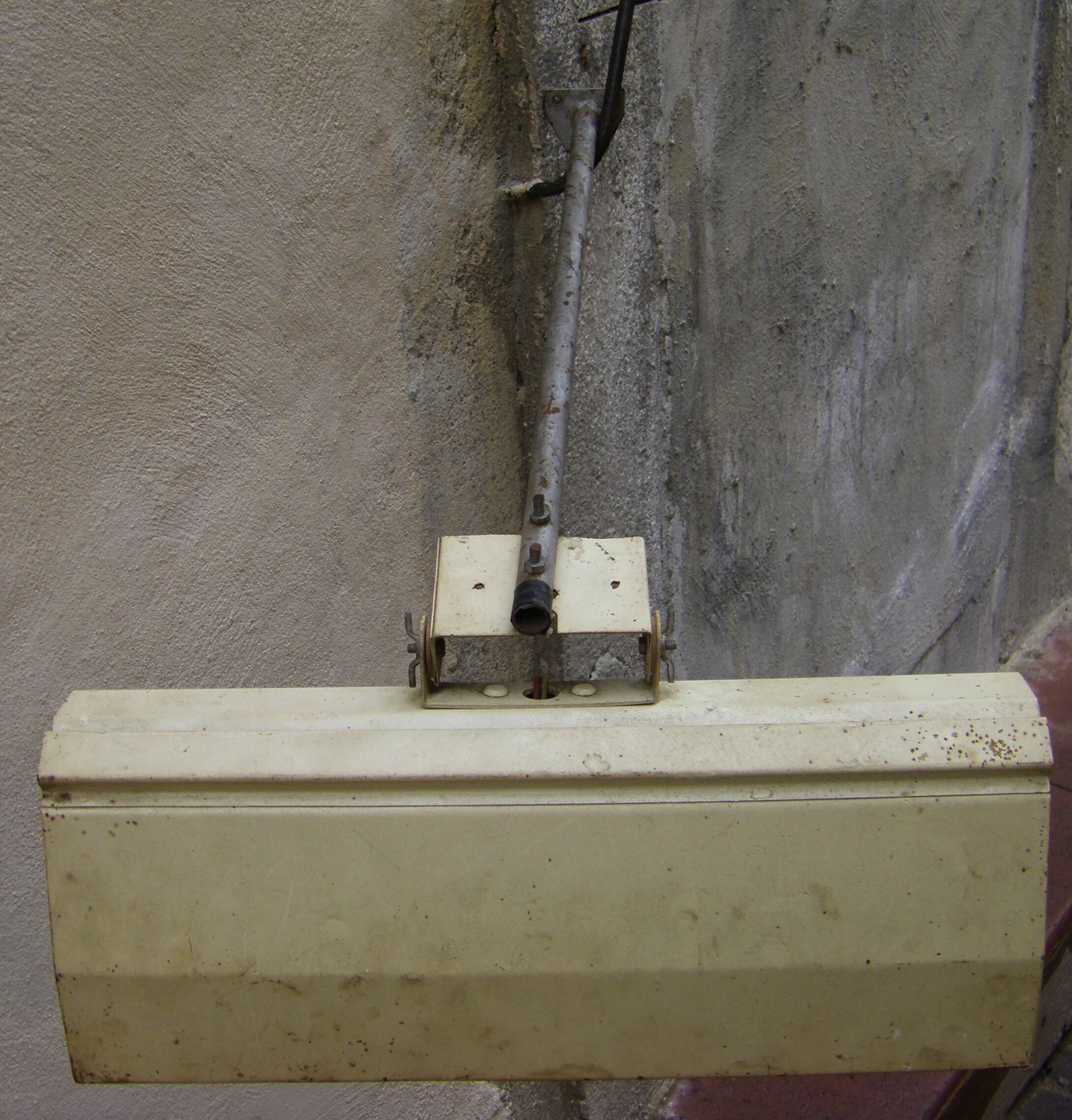Industrial lamp