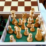 Vintage lardy international chess set