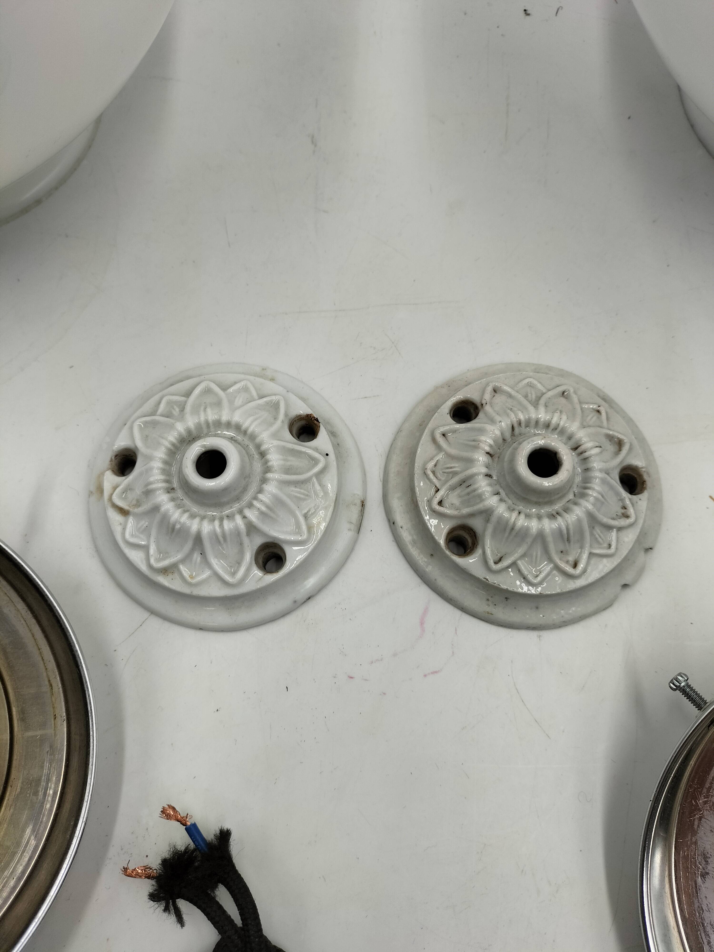 Opaline ball suspensions