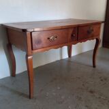 Bureau Louis XV en merisier ferrures laiton