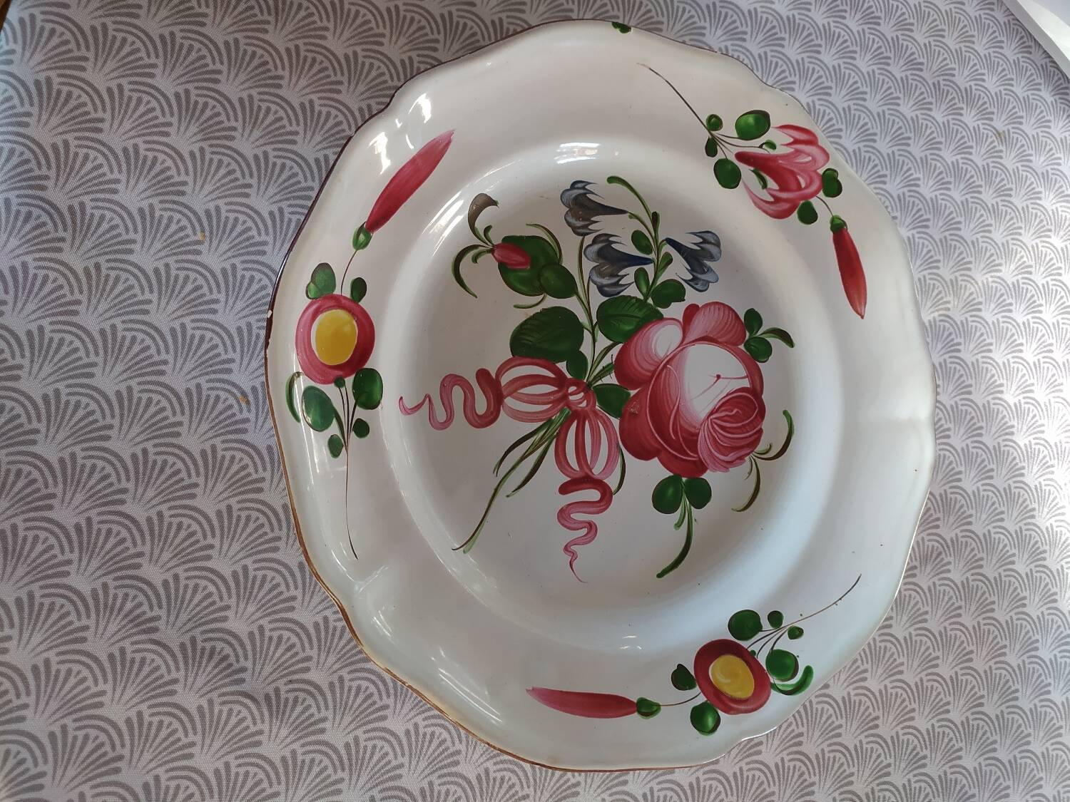 Plate of Islettes from the 19th century