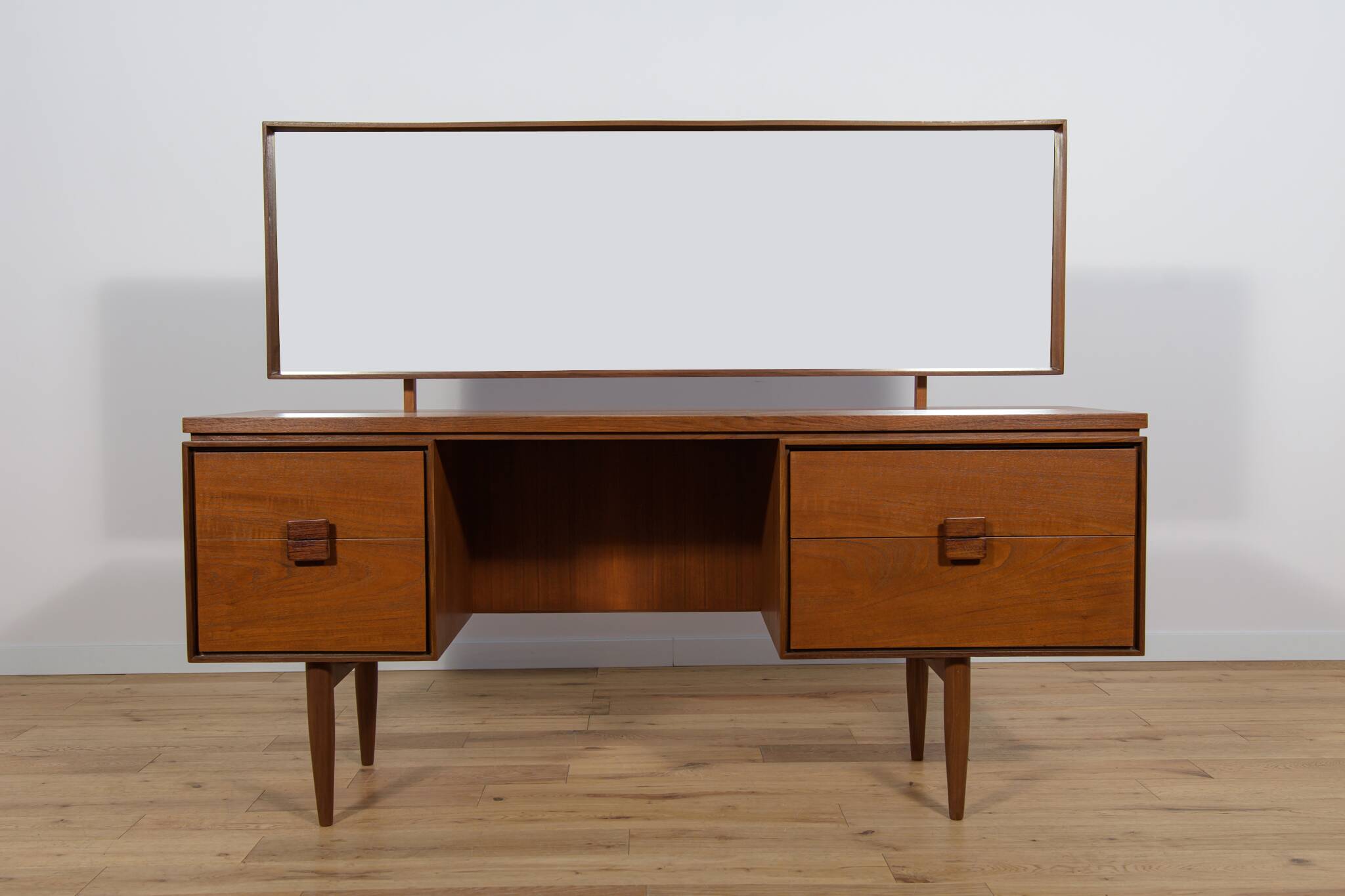 Mid-Century Dressing Table by I. Kofod-Larsen for G-Plan, 1960s