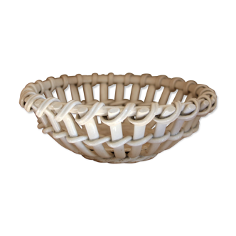 White braided porcelain dish