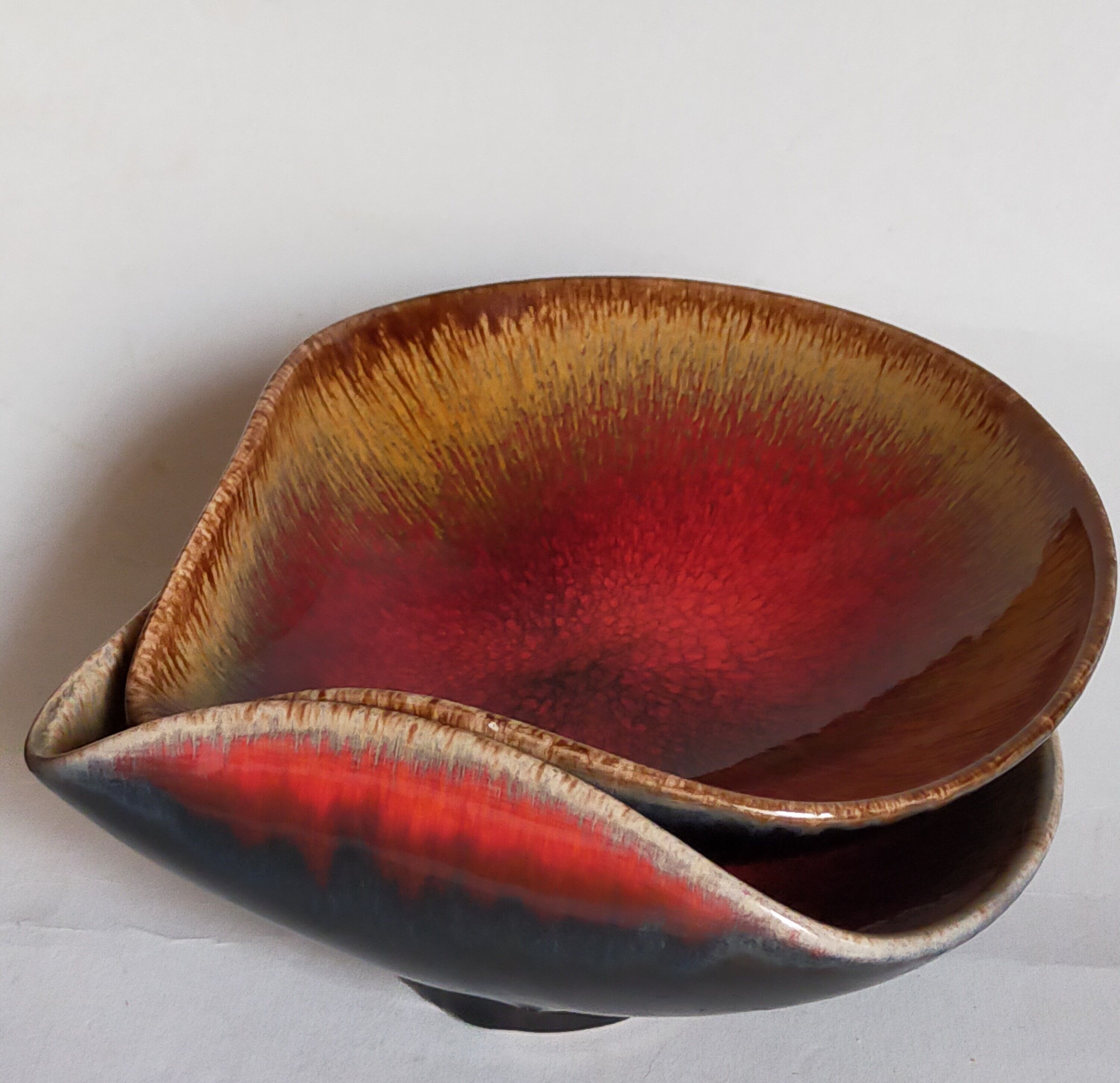 Four bowls free-form cups with French metal enamel