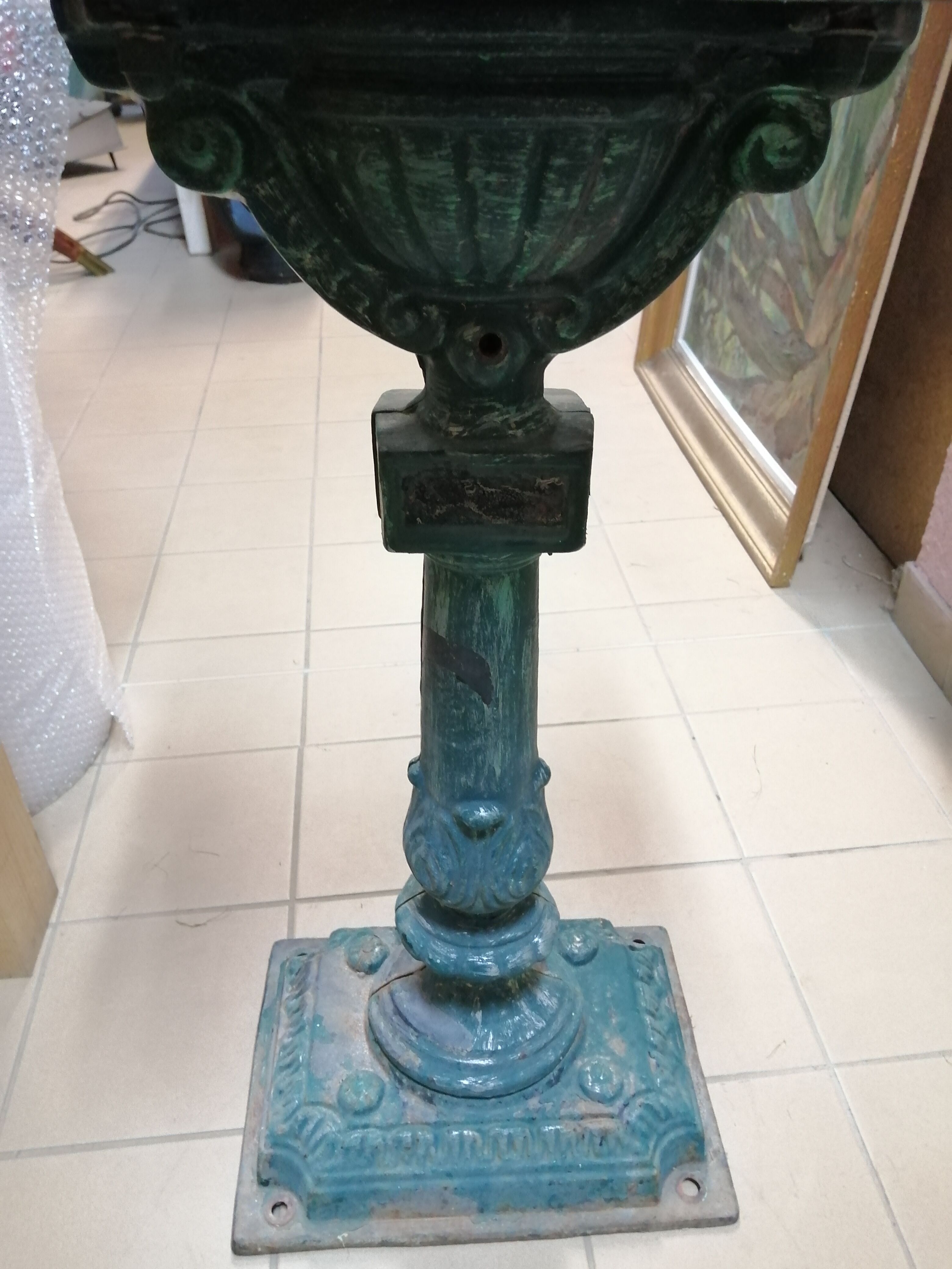Old cast iron mailbox "Relais de Poste"