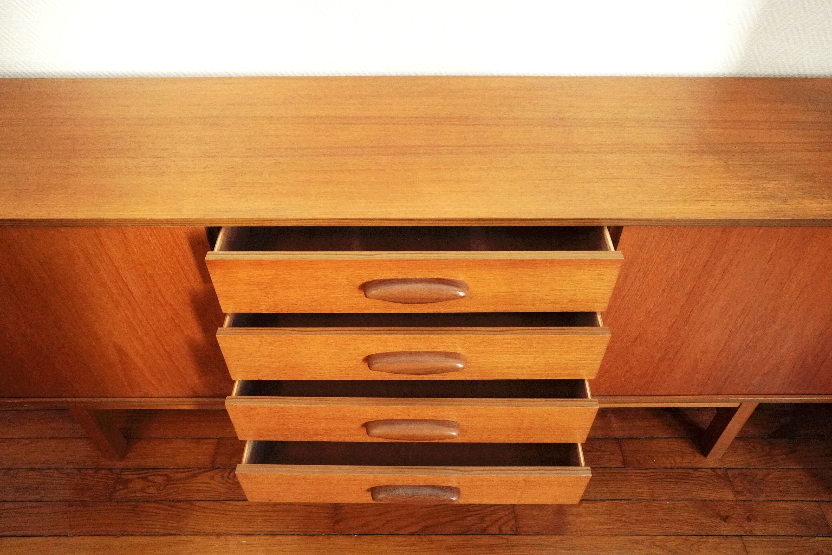 Vintage Scandinavian line in 60s teak