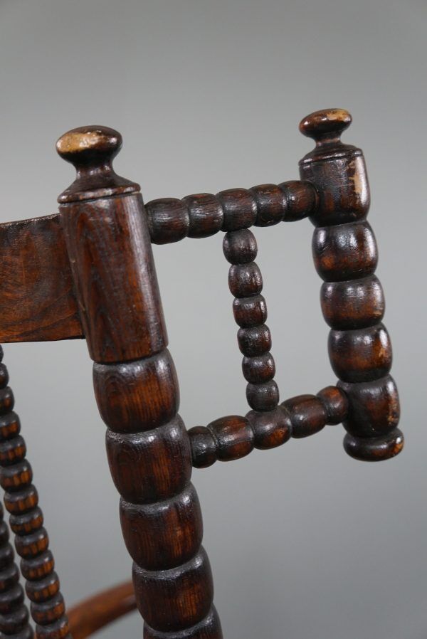 Rocking chair Antique Arts and Crafts Bobbin, English, 19th century
