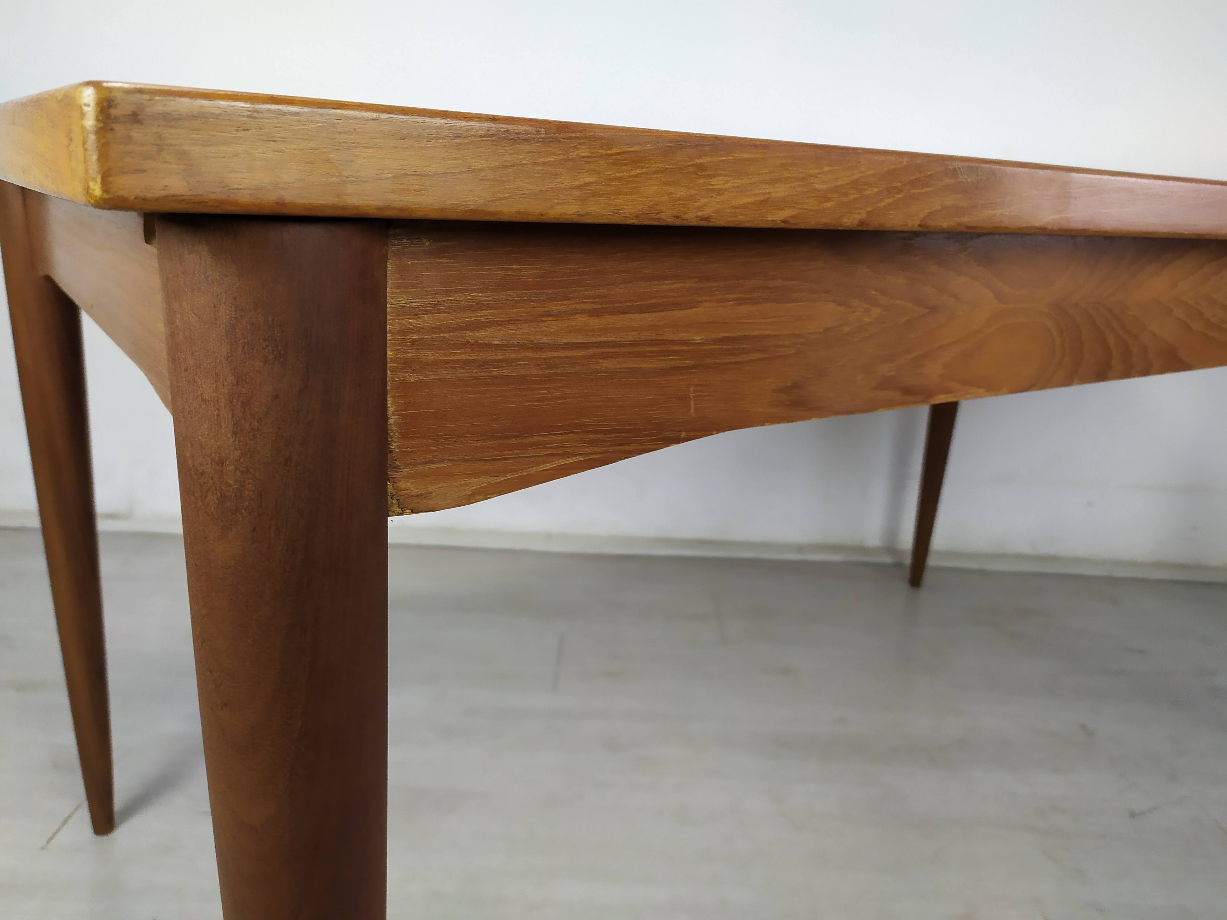 Scandinavian extendable table teak