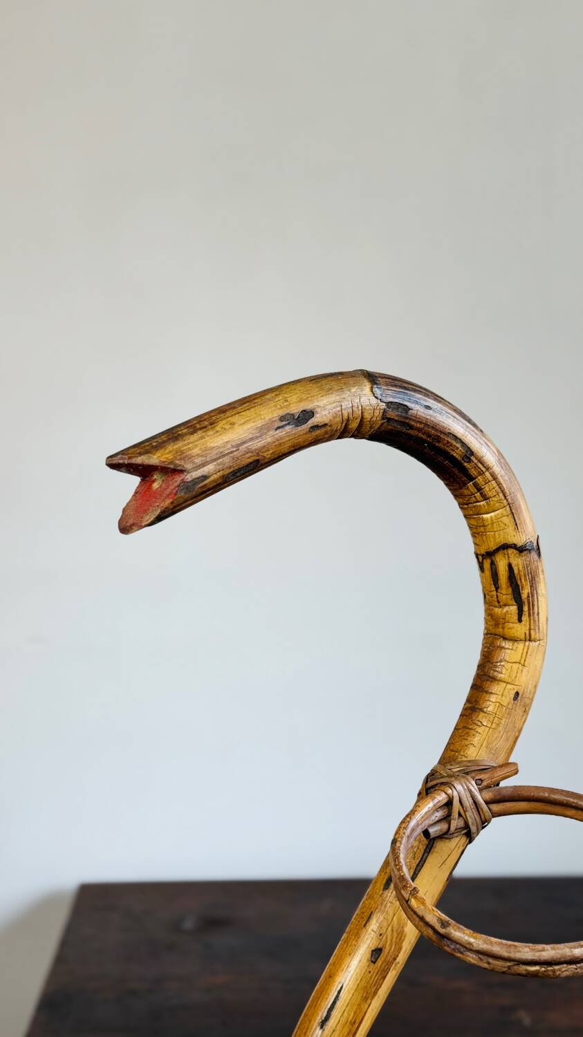 Serpent plant stand in rattan 145 cm