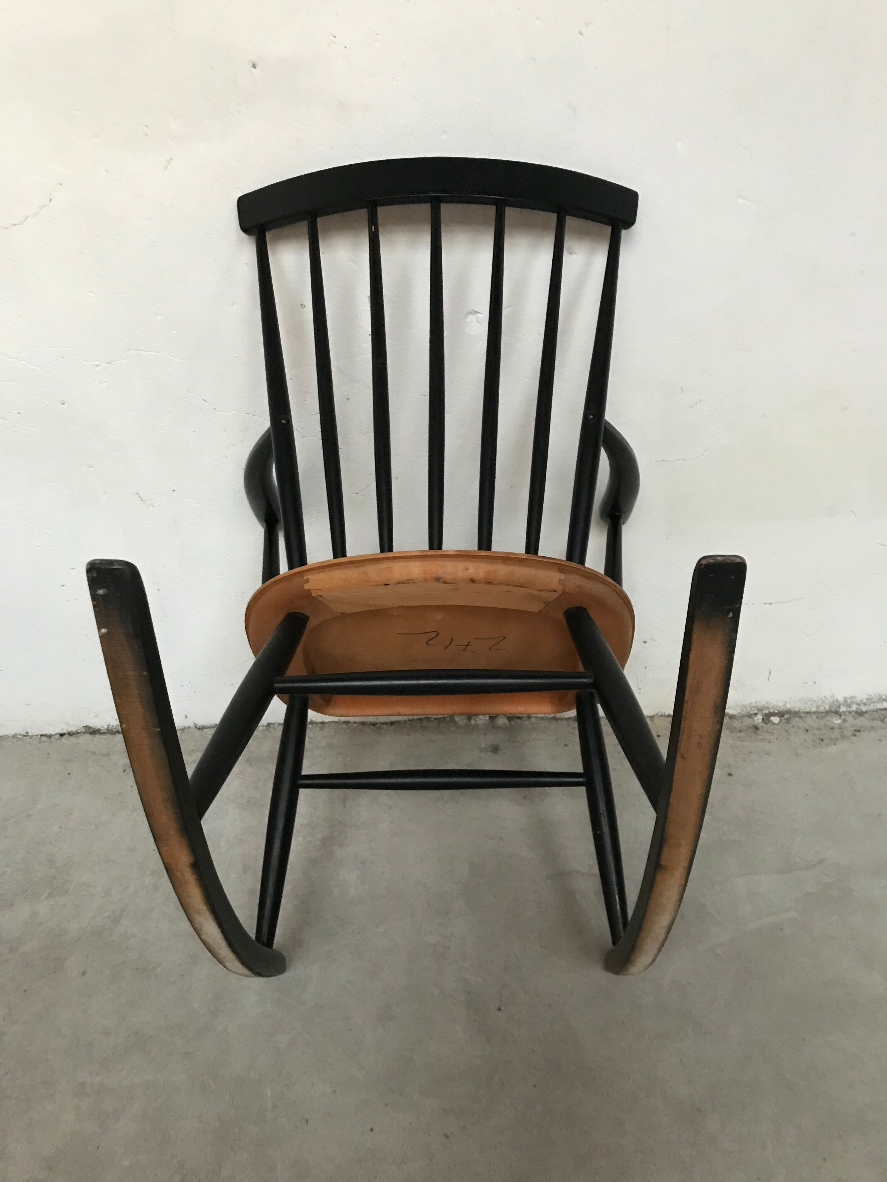 Rocking-chair Roland Rainer Finland 60