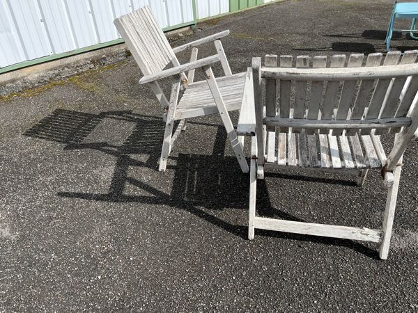 Paire de chaises de jardin pliantes vintage en bois – look shabby chic