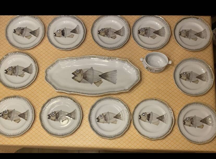 Flat plate sauce boat