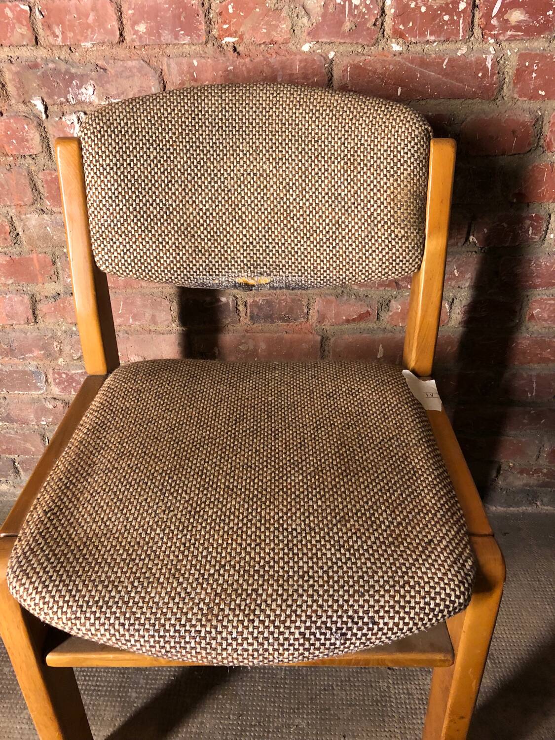 Series 6 elm chairs Maison Regain